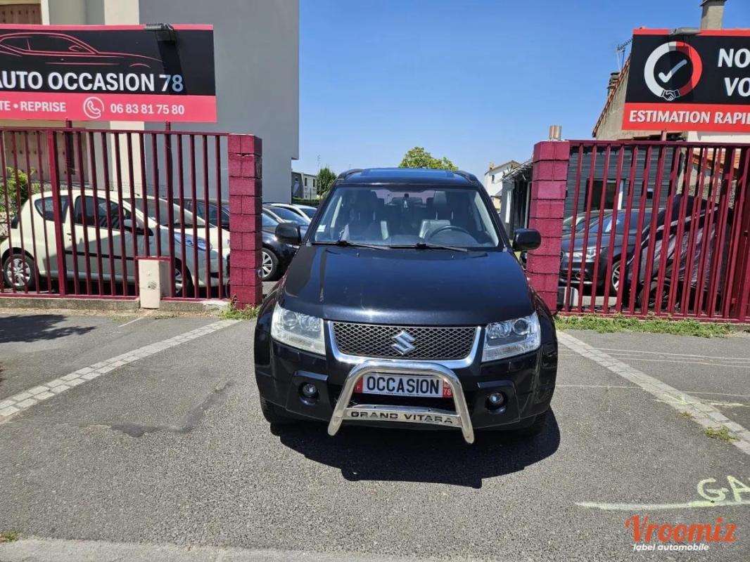Suzuki Grand Vitara 1.9 DDIS 130 BLACK WHITE 4WD