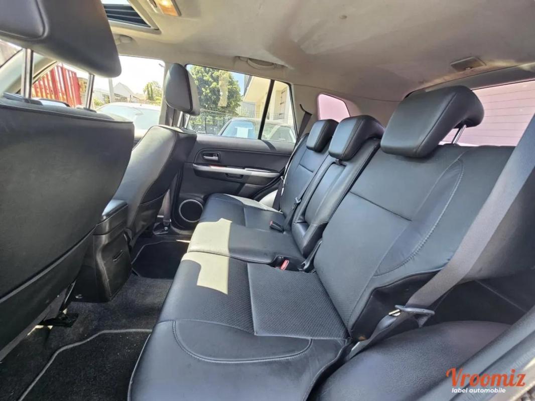 Suzuki Grand Vitara 1.9 DDIS 130 BLACK WHITE 4WD