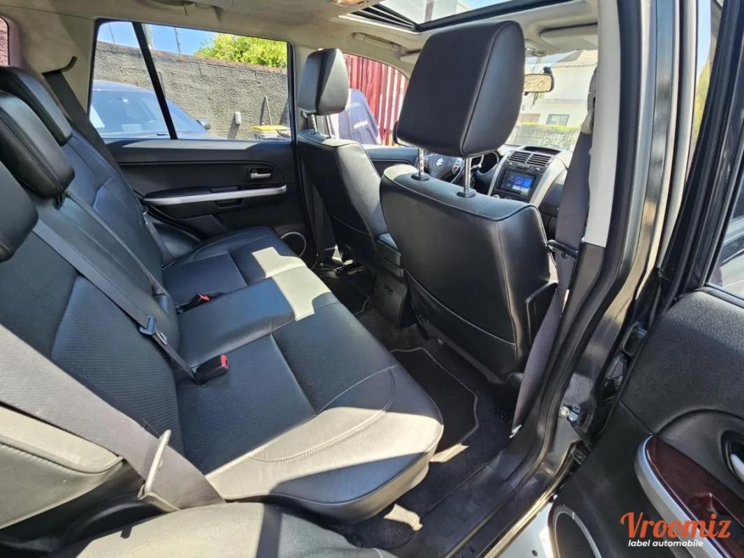 Suzuki Grand Vitara 1.9 DDIS 130 BLACK WHITE 4WD