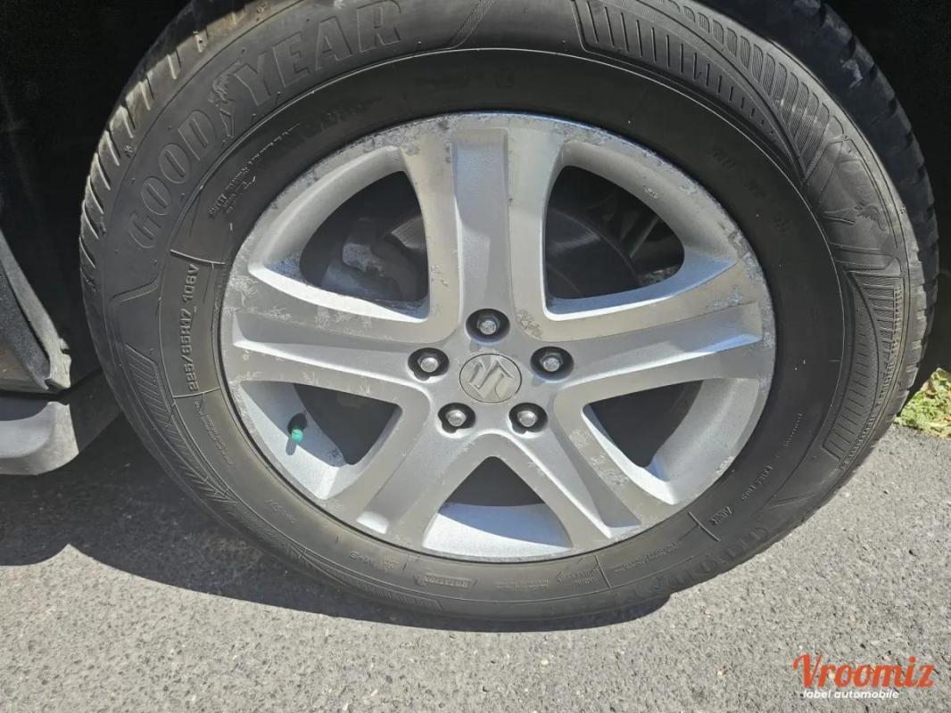 Suzuki Grand Vitara 1.9 DDIS 130 BLACK WHITE 4WD