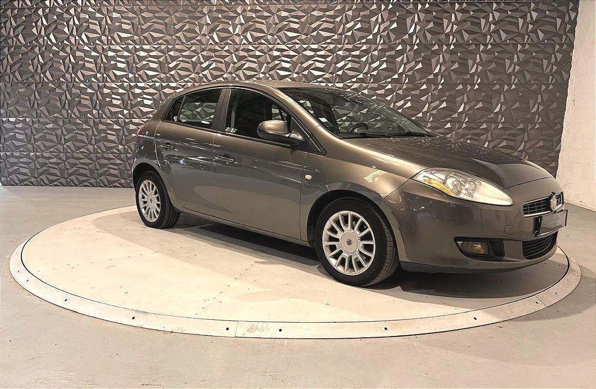 Fiat Bravo 1.6 Multijet 16V DPF - 105 2007 BERLINE Elegance PHASE 1