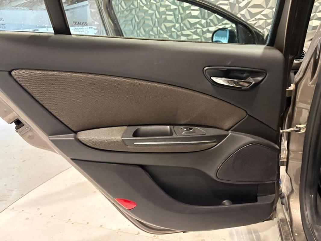 Fiat Bravo 1.6 Multijet 16V DPF - 105 2007 BERLINE Elegance PHASE 1