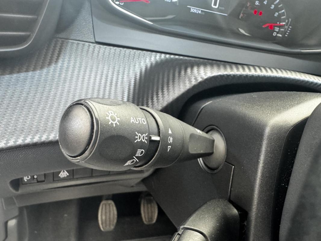 Peugeot 208 II PureTech 100 S&S Active Business