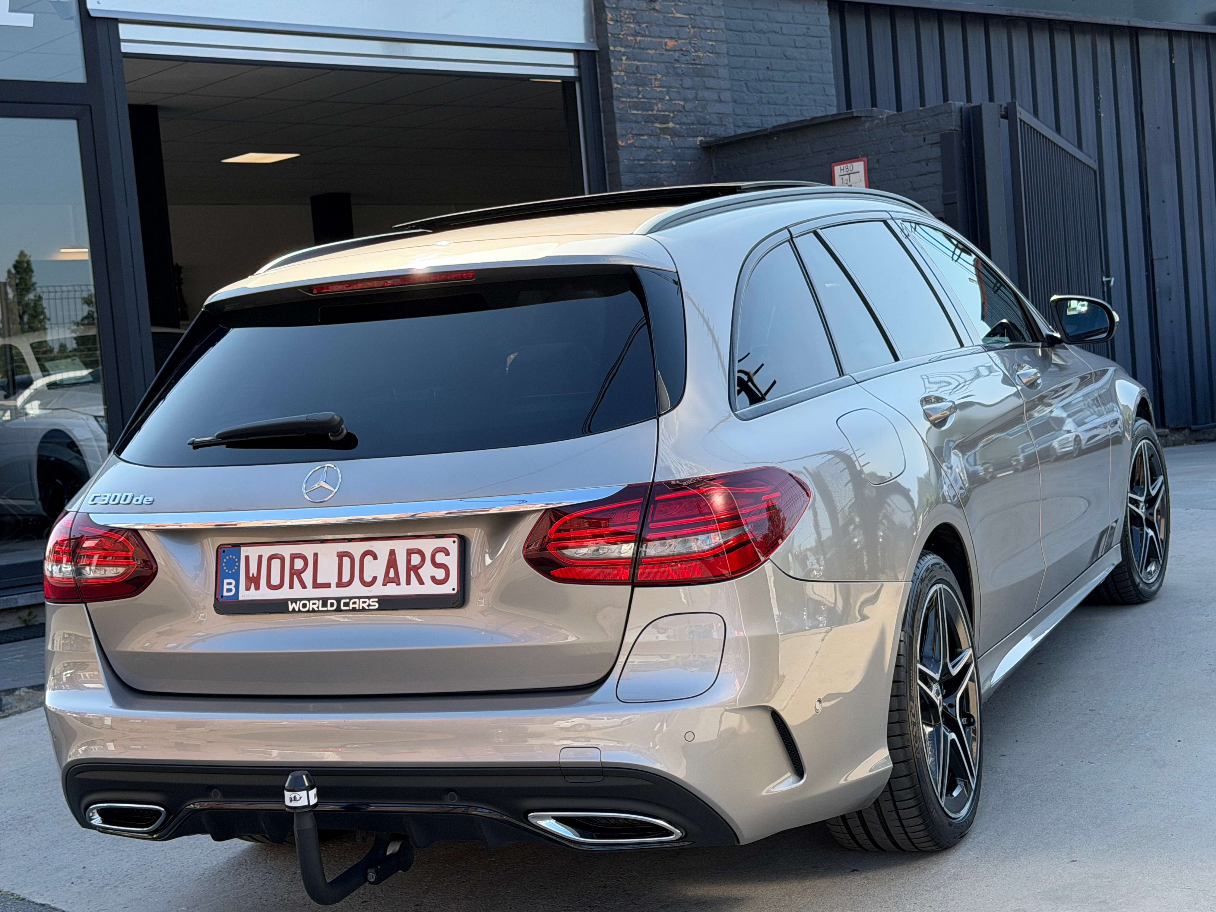 Mercedes-Benz C 300 C 300 de PHEV PACK AMG - TOIT PANO - NAVIGATION - CARPLAY - CAMERA - COCKPIT- ECLAIRAGE AMBIANCE - MATRIX - FULL OPTIONS