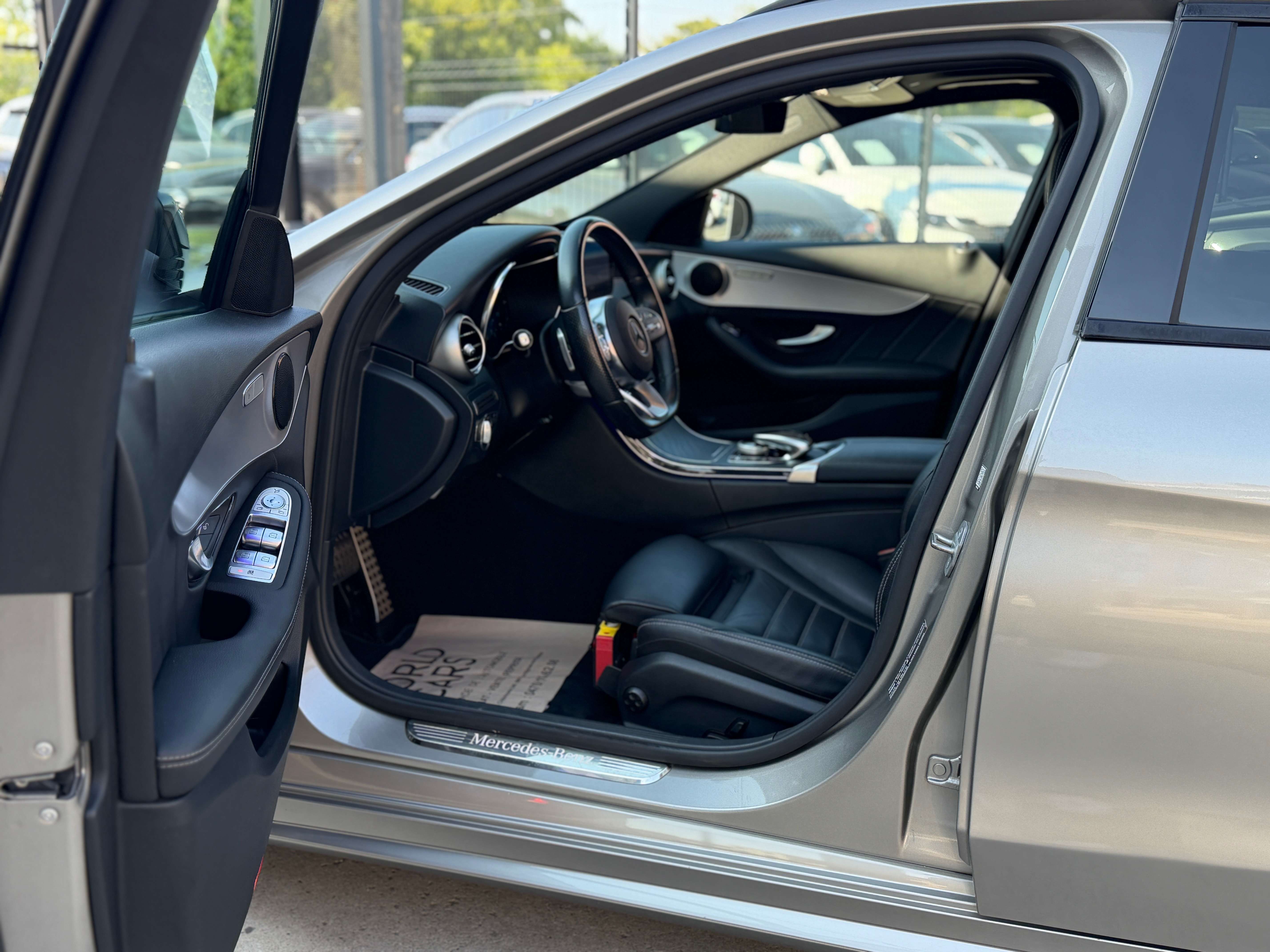Mercedes-Benz C 300 C 300 de PHEV PACK AMG - TOIT PANO - NAVIGATION - CARPLAY - CAMERA - COCKPIT- ECLAIRAGE AMBIANCE - MATRIX - FULL OPTIONS