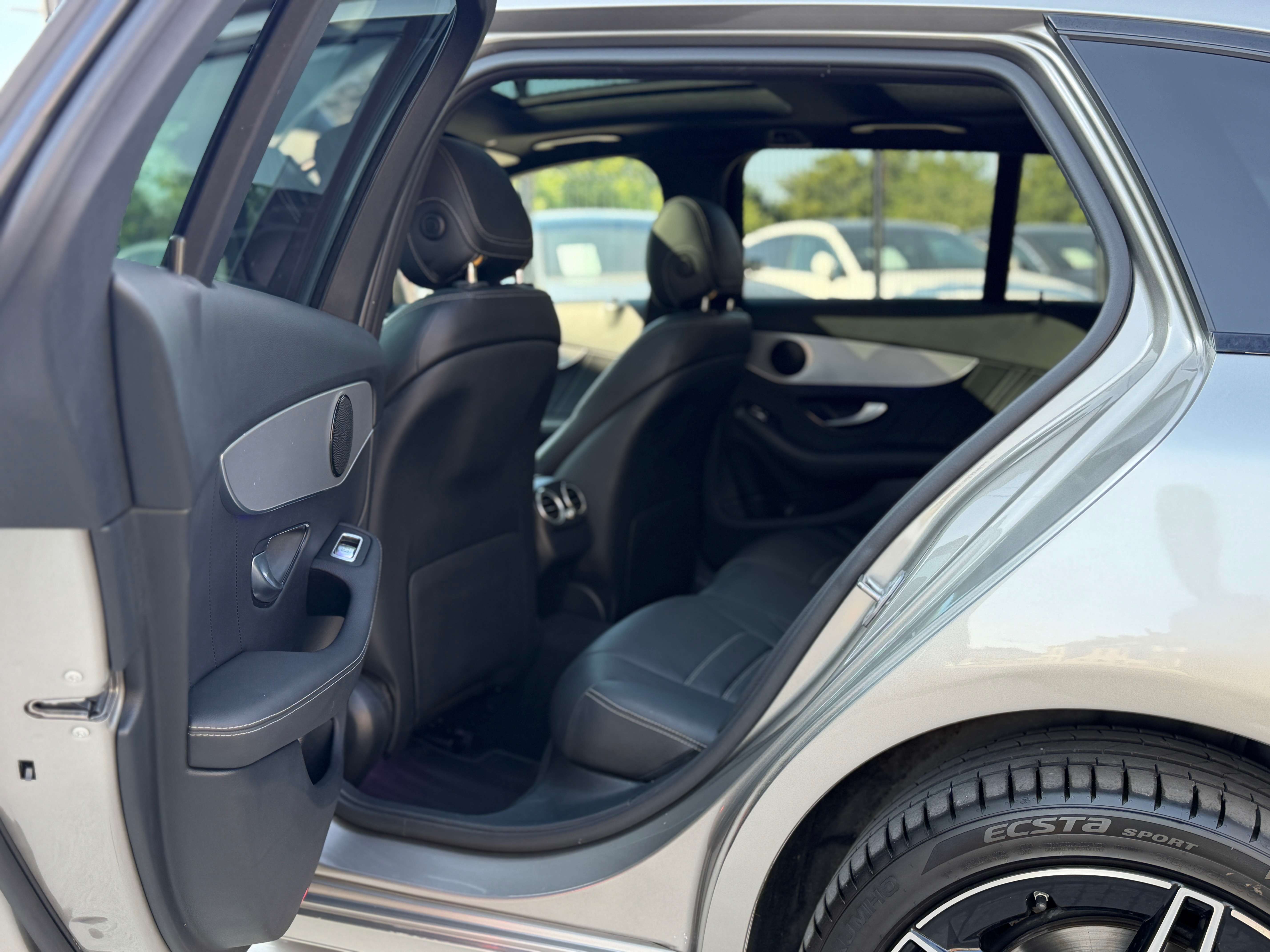 Mercedes-Benz C 300 C 300 de PHEV PACK AMG - TOIT PANO - NAVIGATION - CARPLAY - CAMERA - COCKPIT- ECLAIRAGE AMBIANCE - MATRIX - FULL OPTIONS