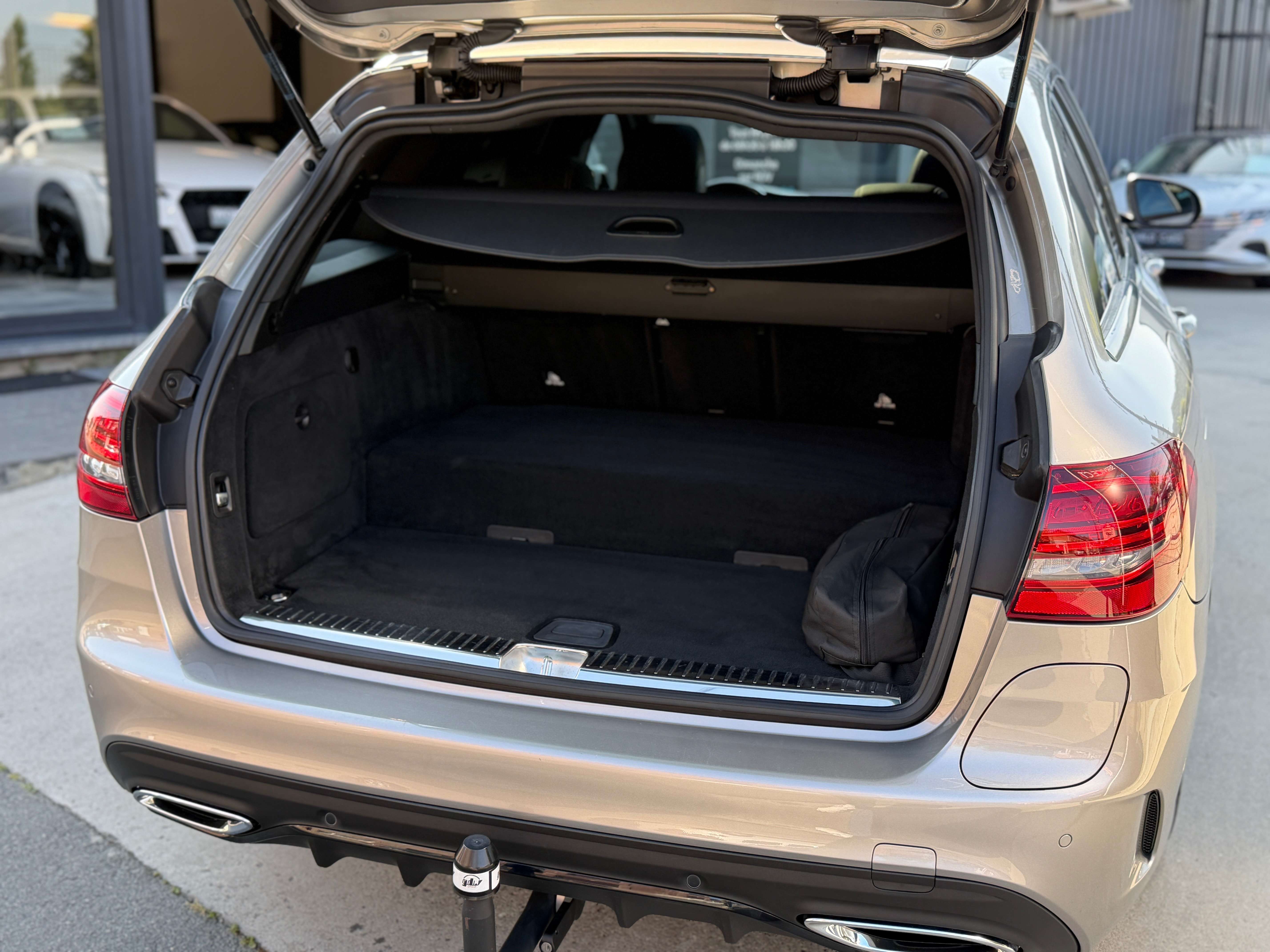 Mercedes-Benz C 300 C 300 de PHEV PACK AMG - TOIT PANO - NAVIGATION - CARPLAY - CAMERA - COCKPIT- ECLAIRAGE AMBIANCE - MATRIX - FULL OPTIONS