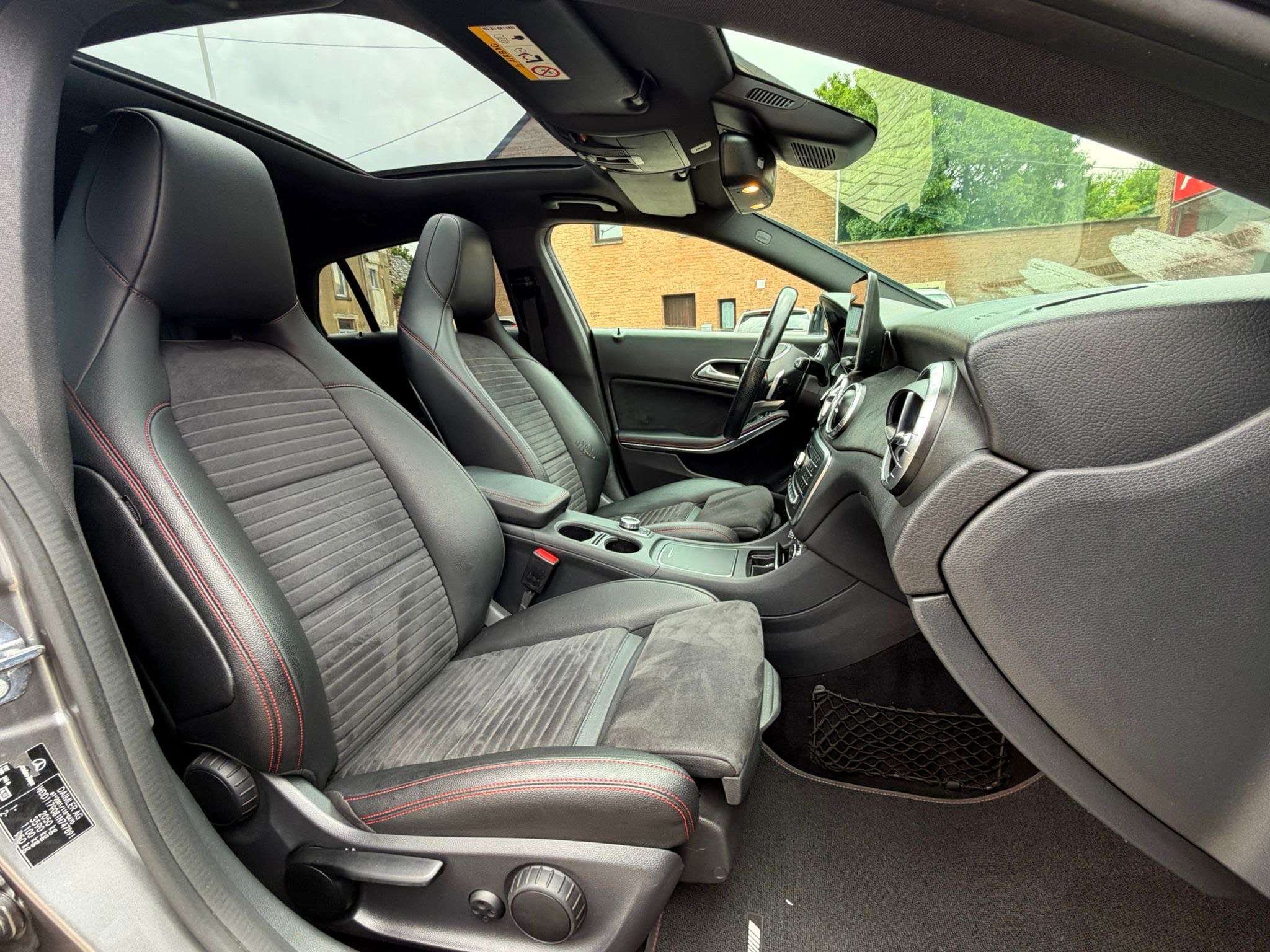 Mercedes-Benz CLA 200 D 2.2 CDI 136CV AMG LINE BOITE AUTO GPS LED ALCANT