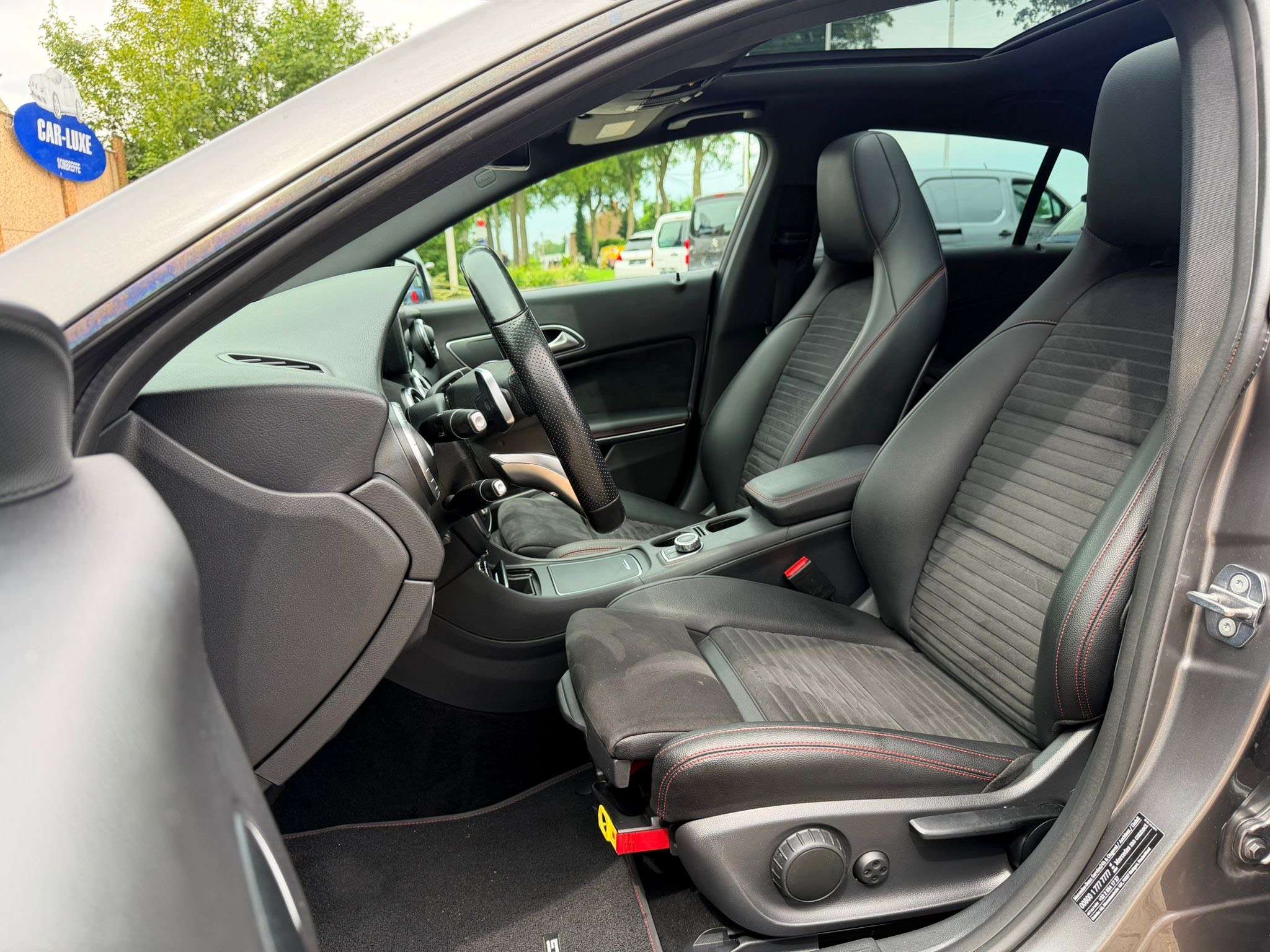 Mercedes-Benz CLA 200 D 2.2 CDI 136CV AMG LINE BOITE AUTO GPS LED ALCANT