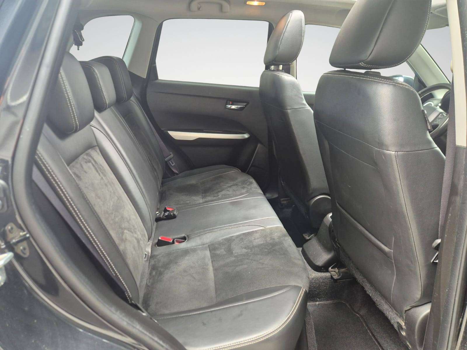 Suzuki Vitara 1.6i 4x4 / Navigation / Toit Ouvrant Panoramique / Camera + Full Capteurs de Stationnement / Garantie 12 Mois