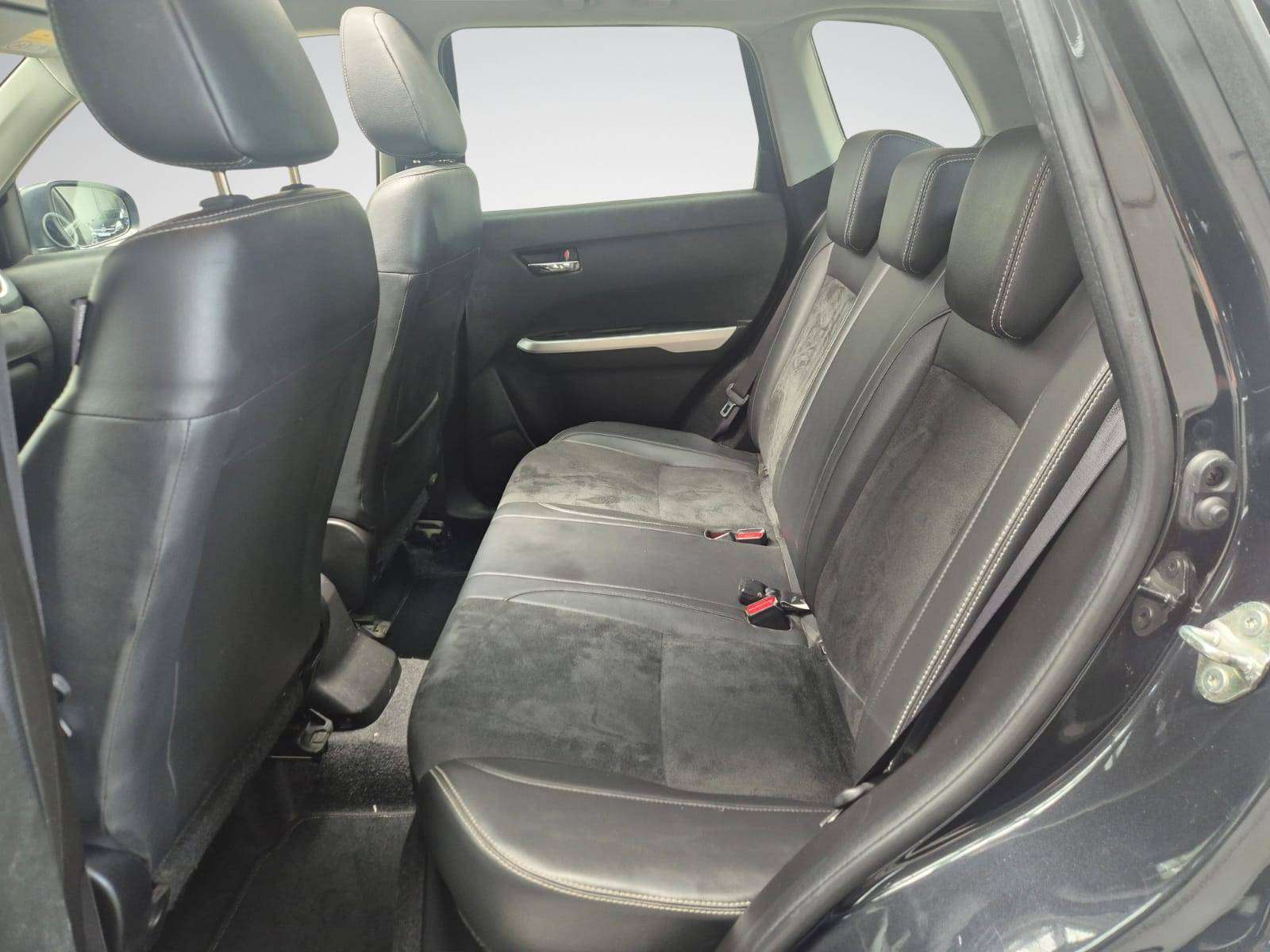 Suzuki Vitara 1.6i 4x4 / Navigation / Toit Ouvrant Panoramique / Camera + Full Capteurs de Stationnement / Garantie 12 Mois