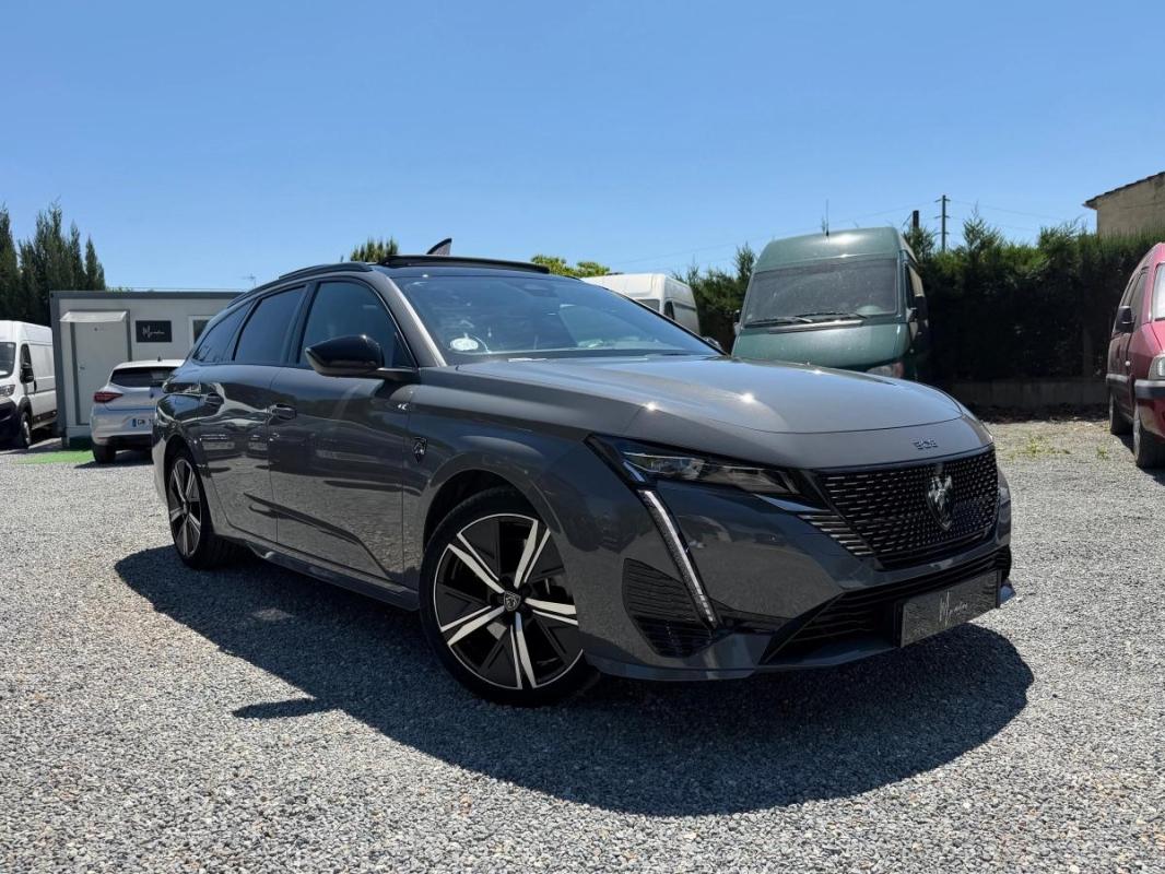 Peugeot 308 III SW Plug-in Hybrid 180 e-EAT8 / GT TOIT OUVRANT 1 MAIN GARANTIE