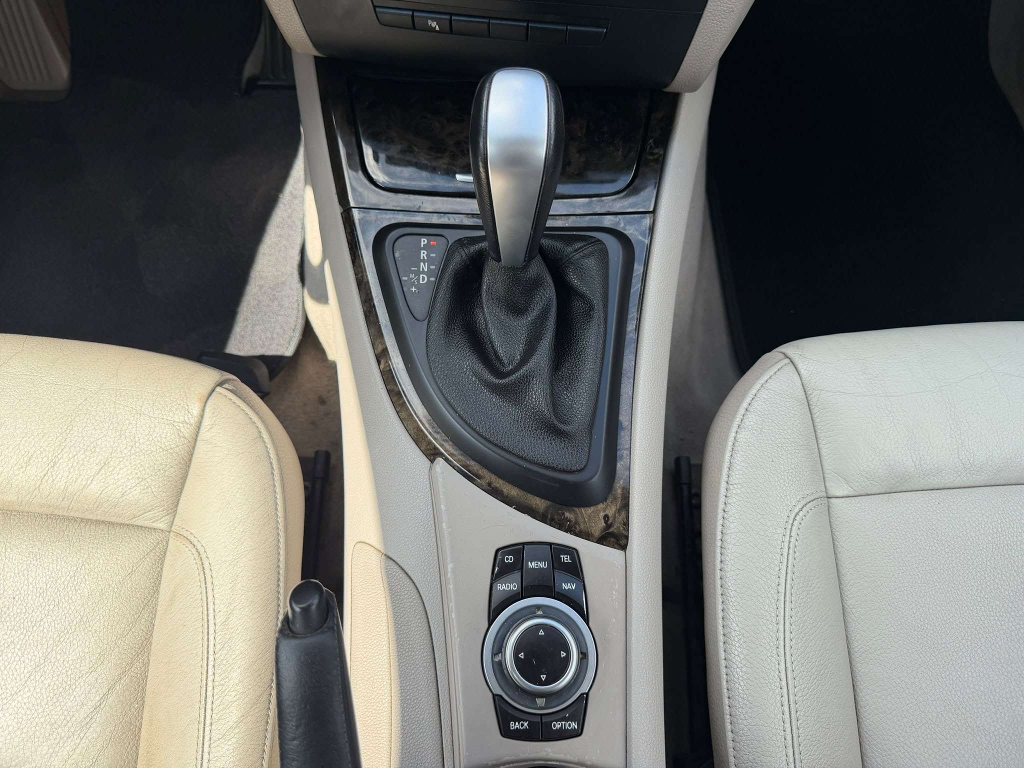 BMW 118 • AUTOMATIQUE •