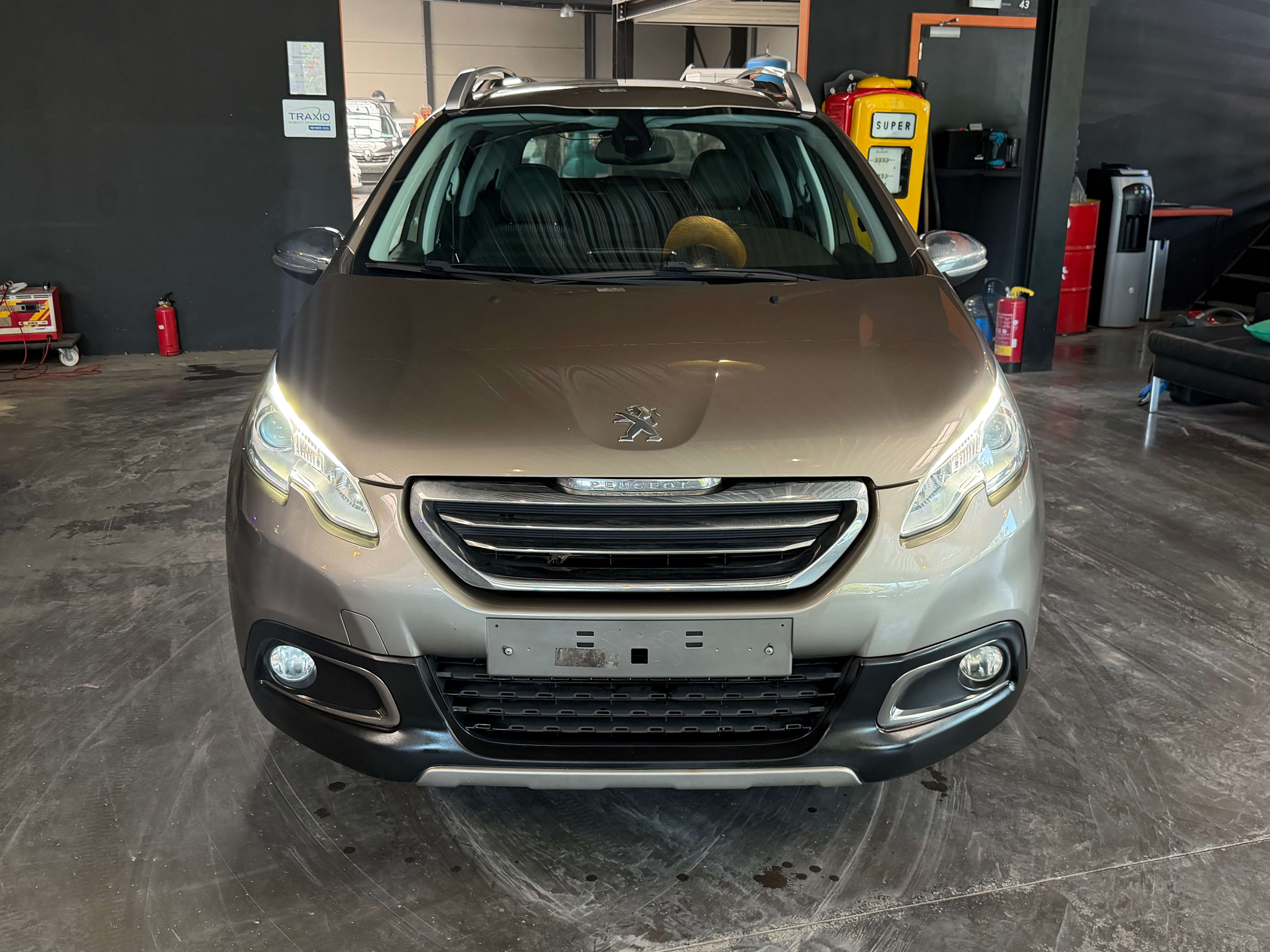 Peugeot 2008 2008 1.2i  Allure S/12 mois de garantie/automatique