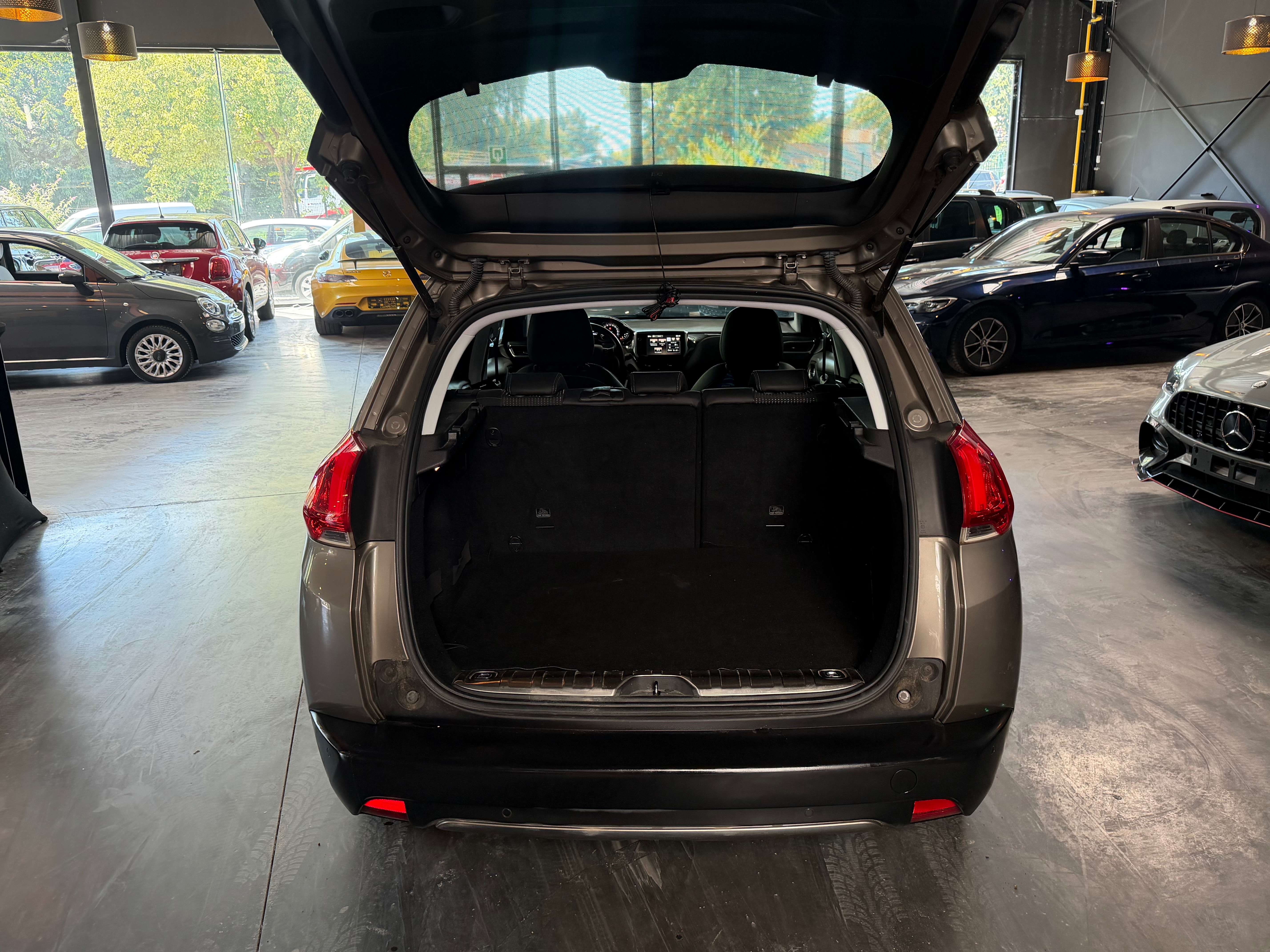 Peugeot 2008 2008 1.2i  Allure S/12 mois de garantie/automatique
