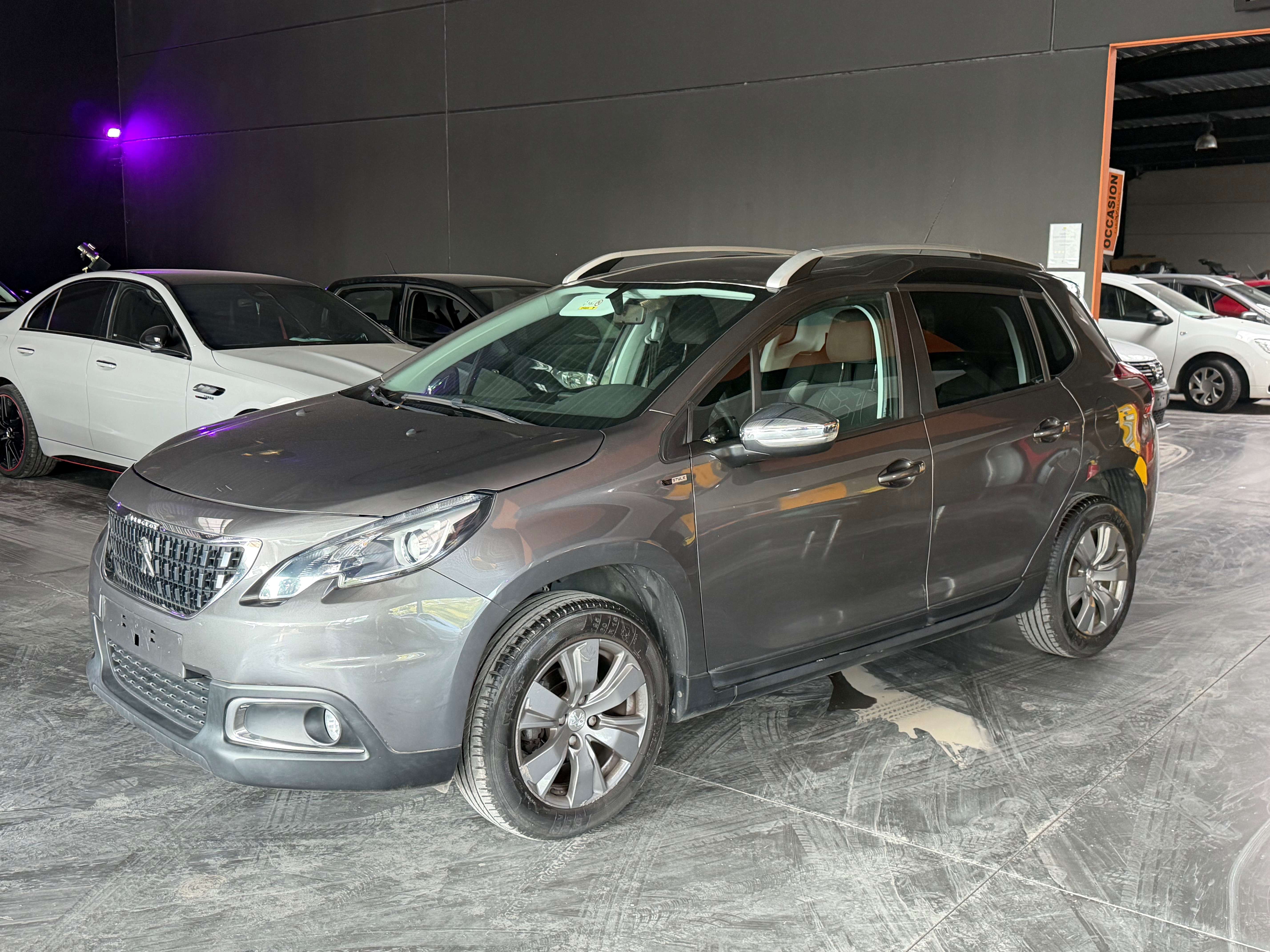Peugeot 2008 2008 1.2i  Style/12 mois de garantie