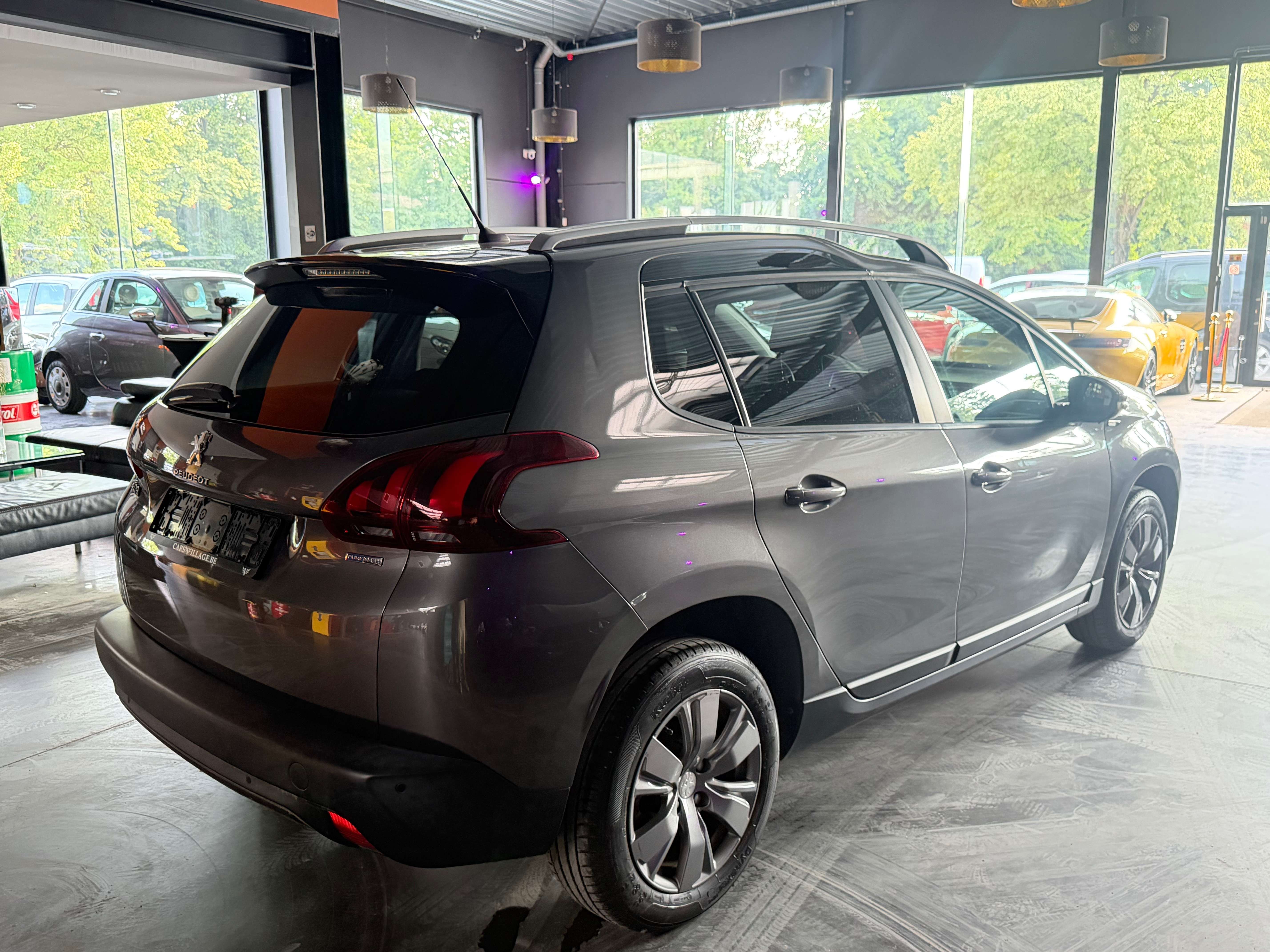Peugeot 2008 2008 1.2i  Style/12 mois de garantie