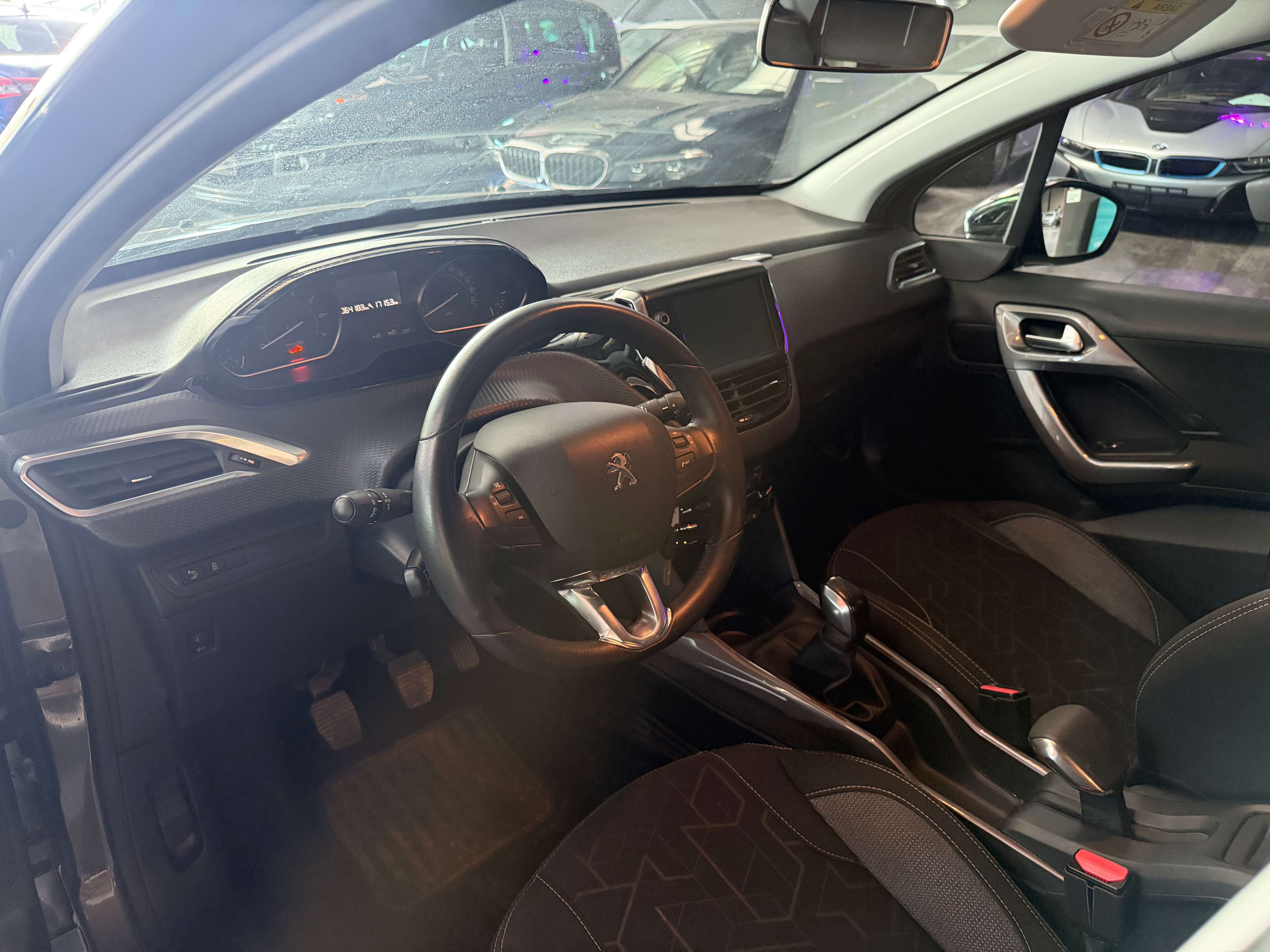 Peugeot 2008 2008 1.2i  Style/12 mois de garantie