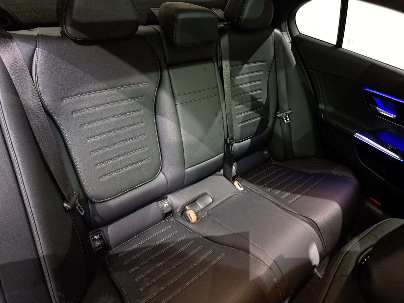 Mercedes-Benz C 300 de PHEV AMG Line (230 kW)
