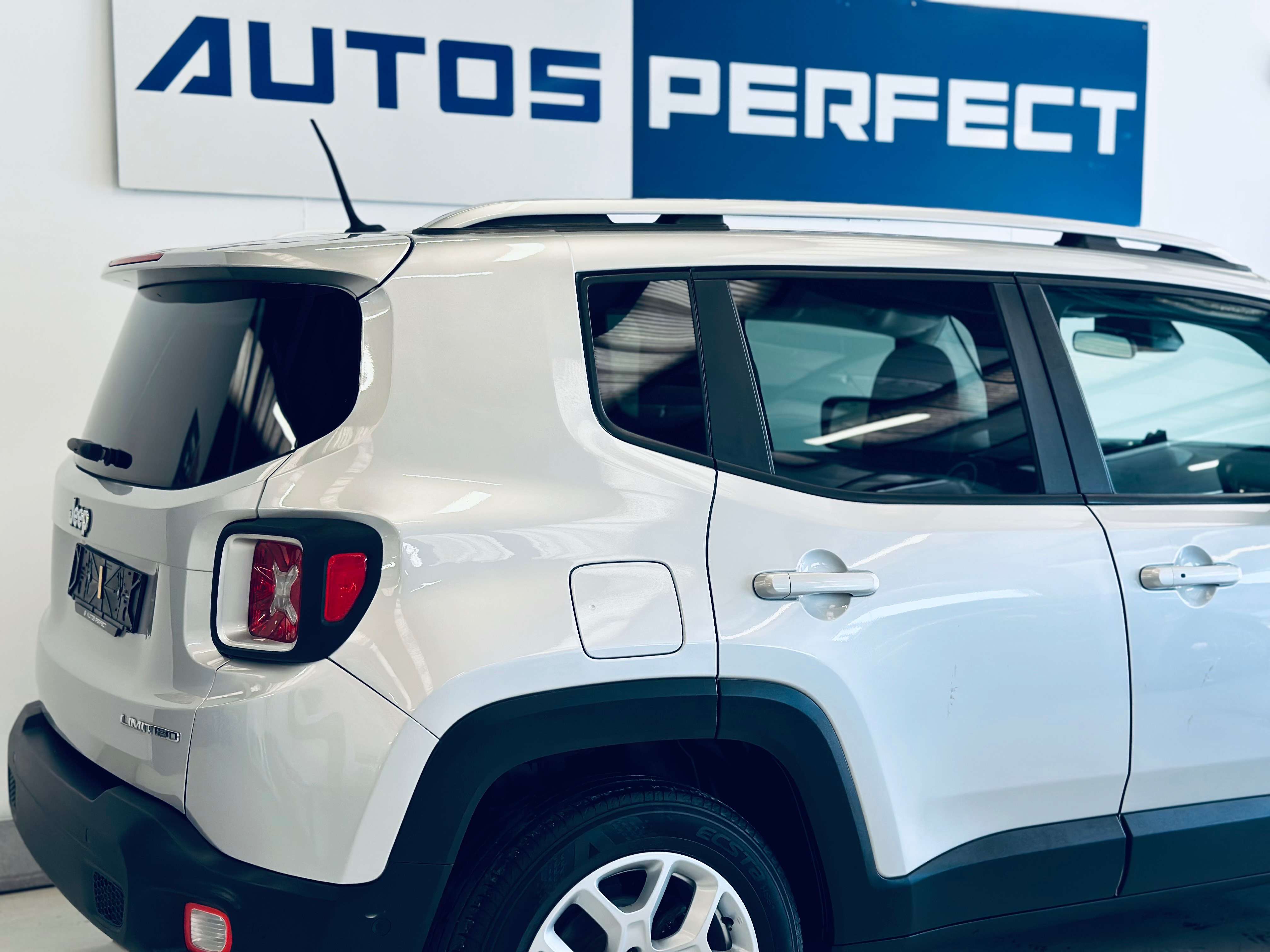 Jeep Renegade 1.6 MJD Limited PDC NAVI CRUISE CLIM BIZONE JA17 ETE