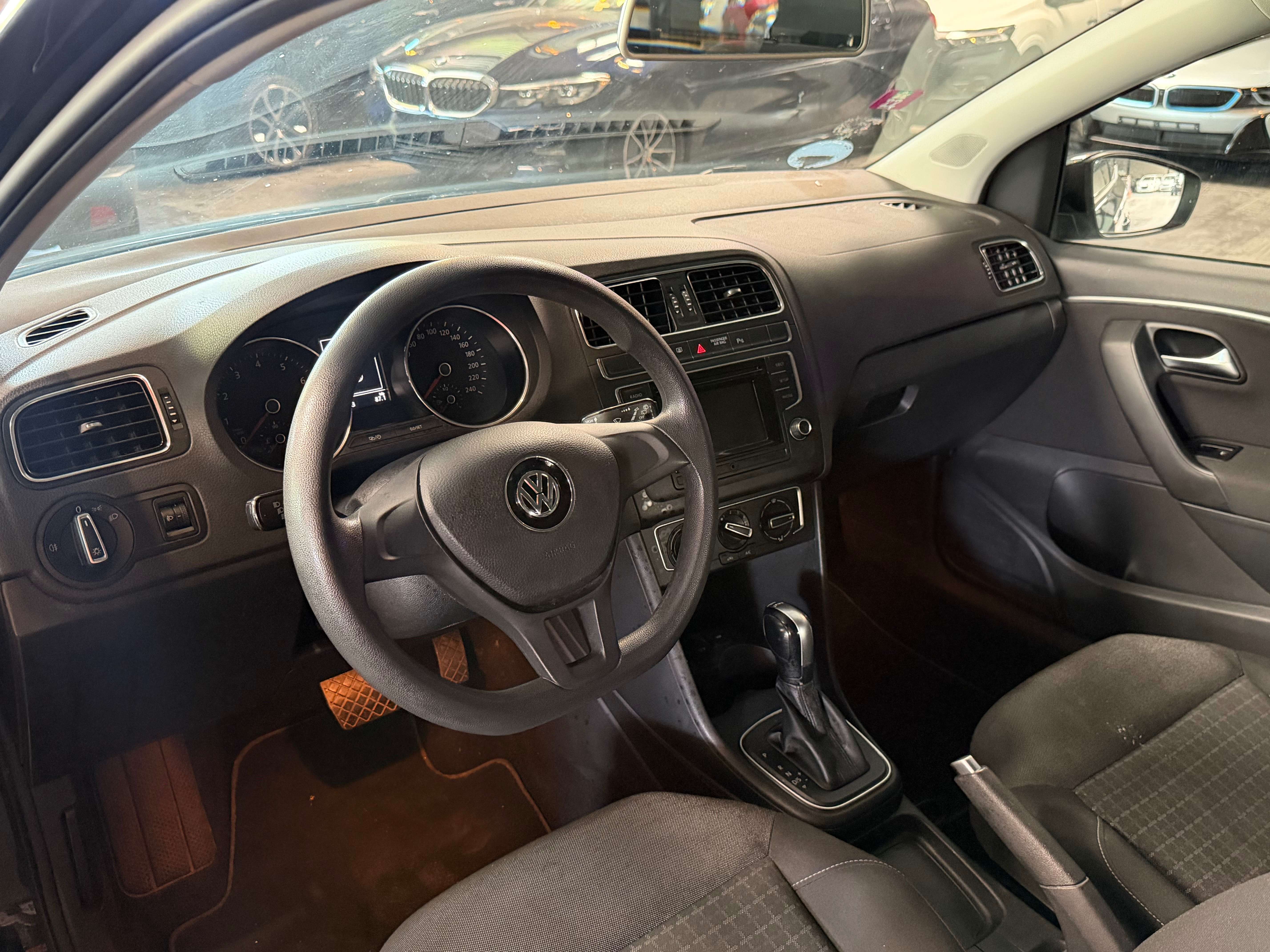 Volkswagen Polo Polo 1.2 TSI AUTOMATIQUE DSG/12 MOIS DE GARANTIE AUTOMATIQUE