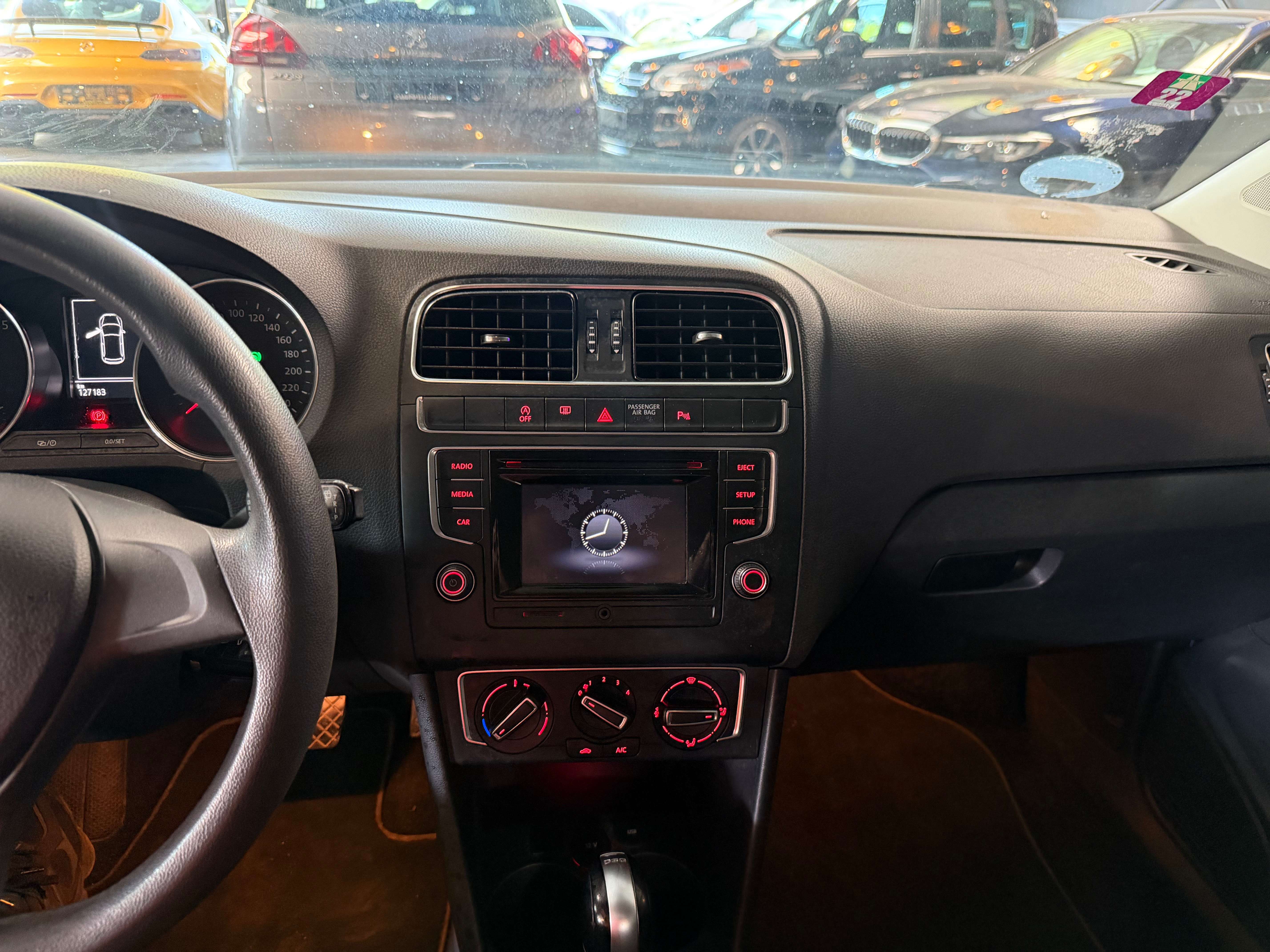 Volkswagen Polo Polo 1.2 TSI AUTOMATIQUE DSG/12 MOIS DE GARANTIE AUTOMATIQUE