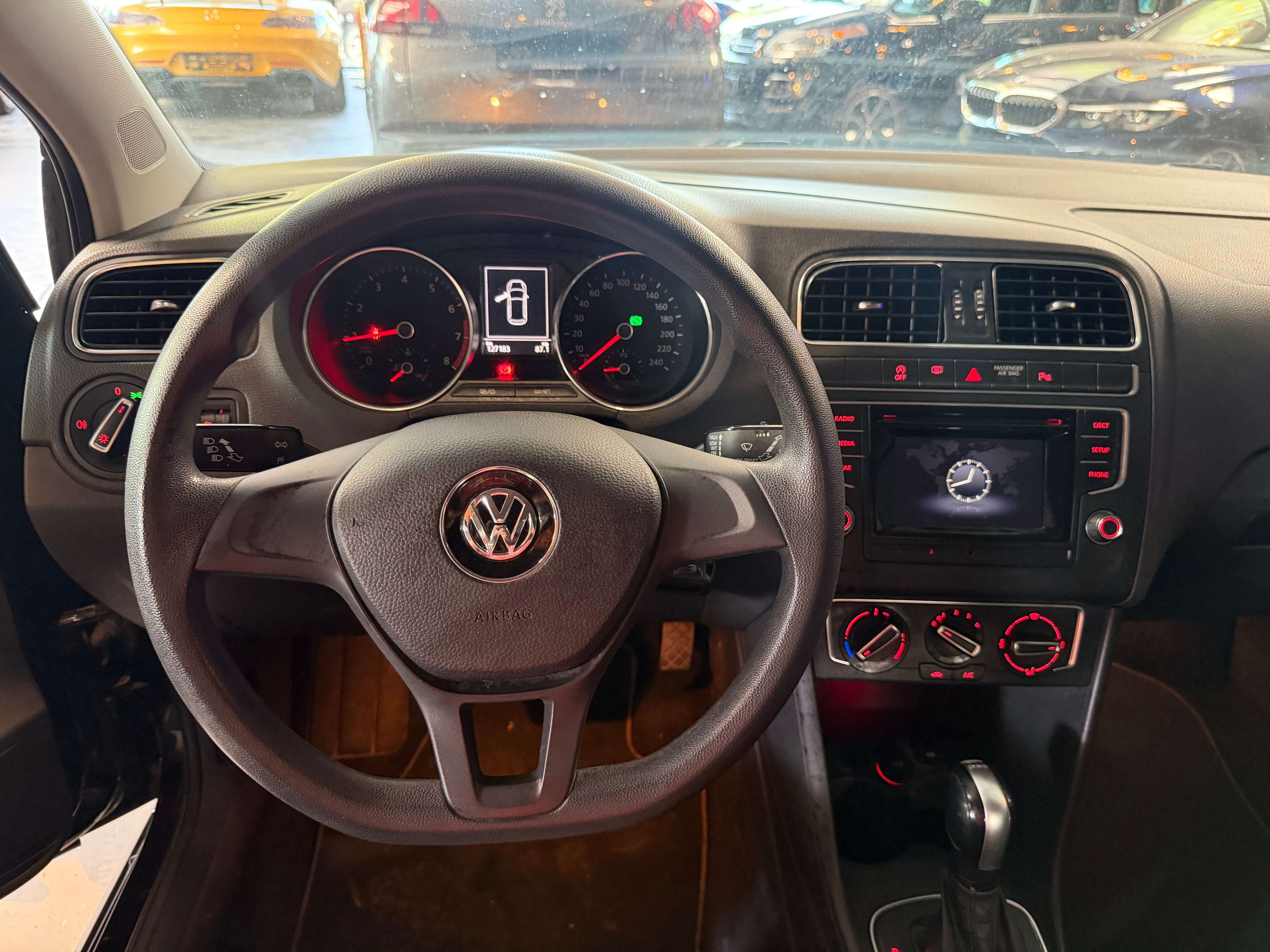 Volkswagen Polo Polo 1.2 TSI AUTOMATIQUE DSG/12 MOIS DE GARANTIE AUTOMATIQUE
