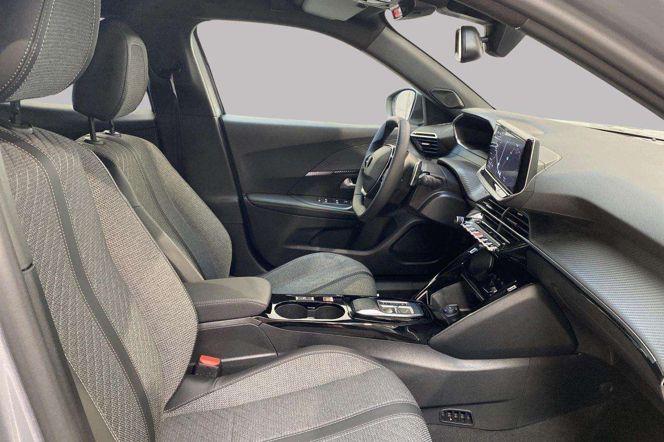 Peugeot 2008 Allure HYBRID 145 pk