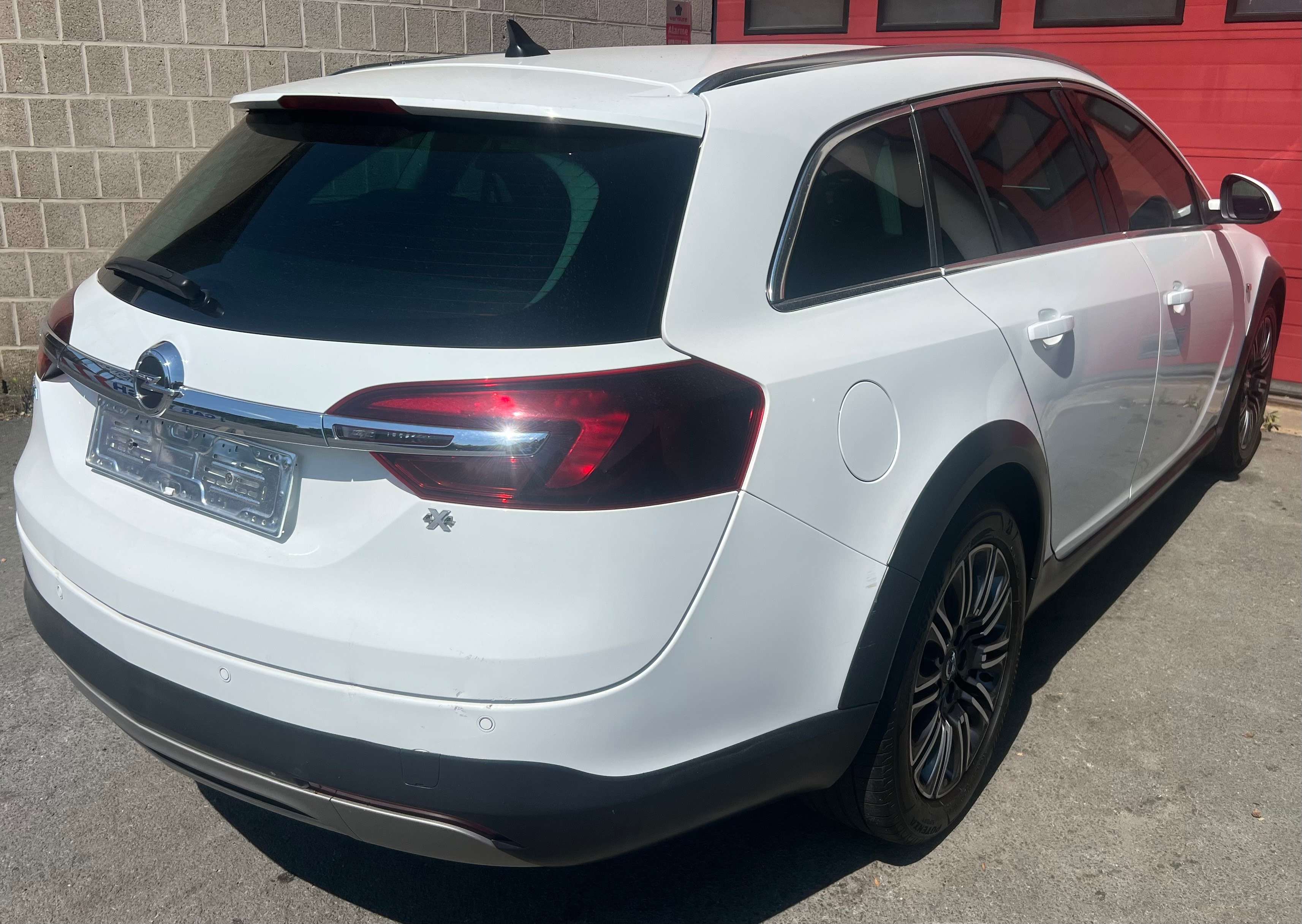 Opel Insignia Sports Tourer 2.0 CDTi ECOTEC 4x4 + CAMÉRA+ NAVI+ CUIR