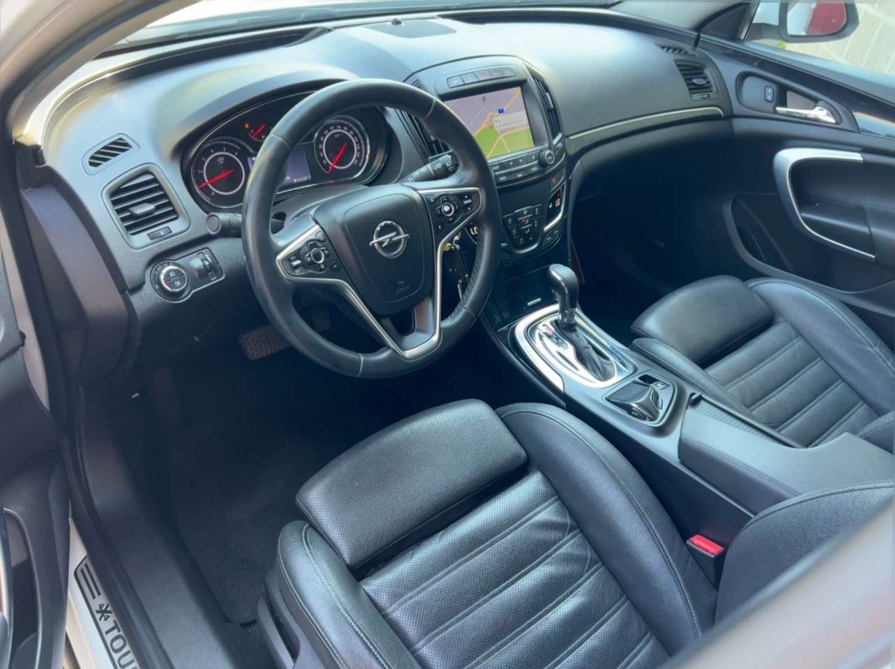 Opel Insignia Sports Tourer 2.0 CDTi ECOTEC 4x4 + CAMÉRA+ NAVI+ CUIR