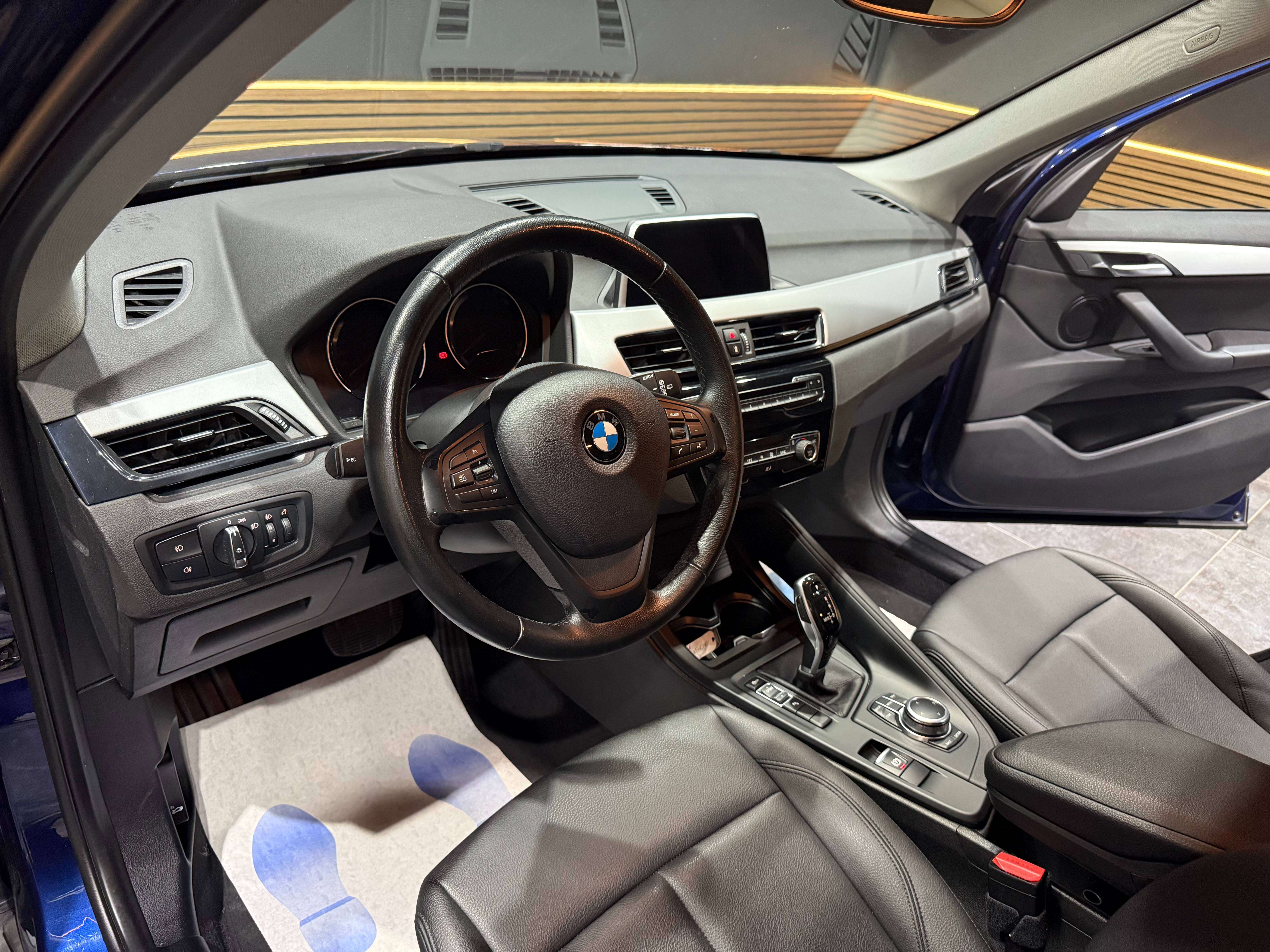 BMW X1 1.5 dA sDrive16 *CAPTEUR AV+AR*CRUISE CONTROL*CUIR*GARANTIE*