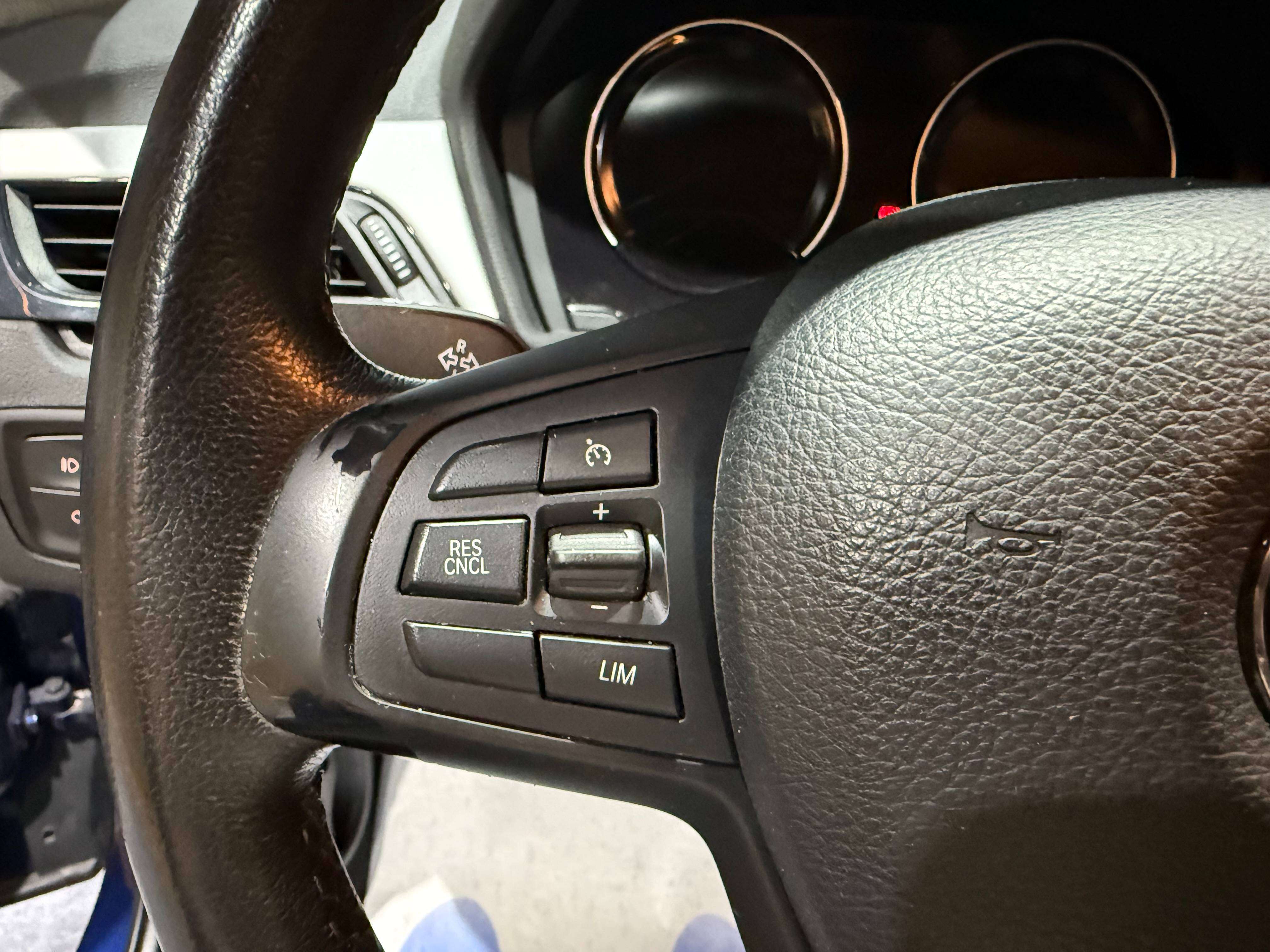 BMW X1 1.5 dA sDrive16 *CAPTEUR AV+AR*CRUISE CONTROL*CUIR*GARANTIE*
