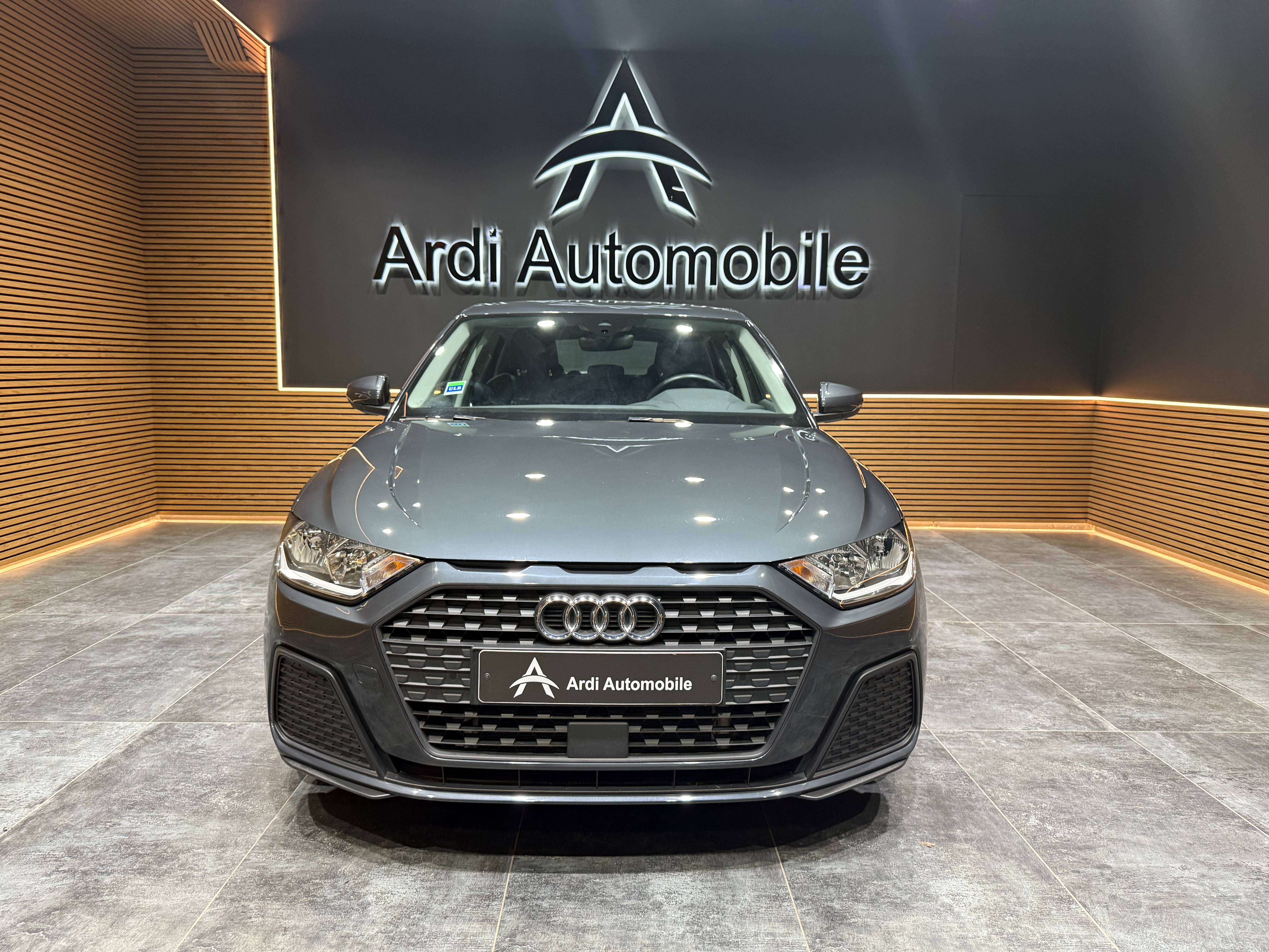 Audi A1 Sportback 1.0 TFSI S tronic *CAPTEUR AV+AR*1ER PROP*GARANTIE*