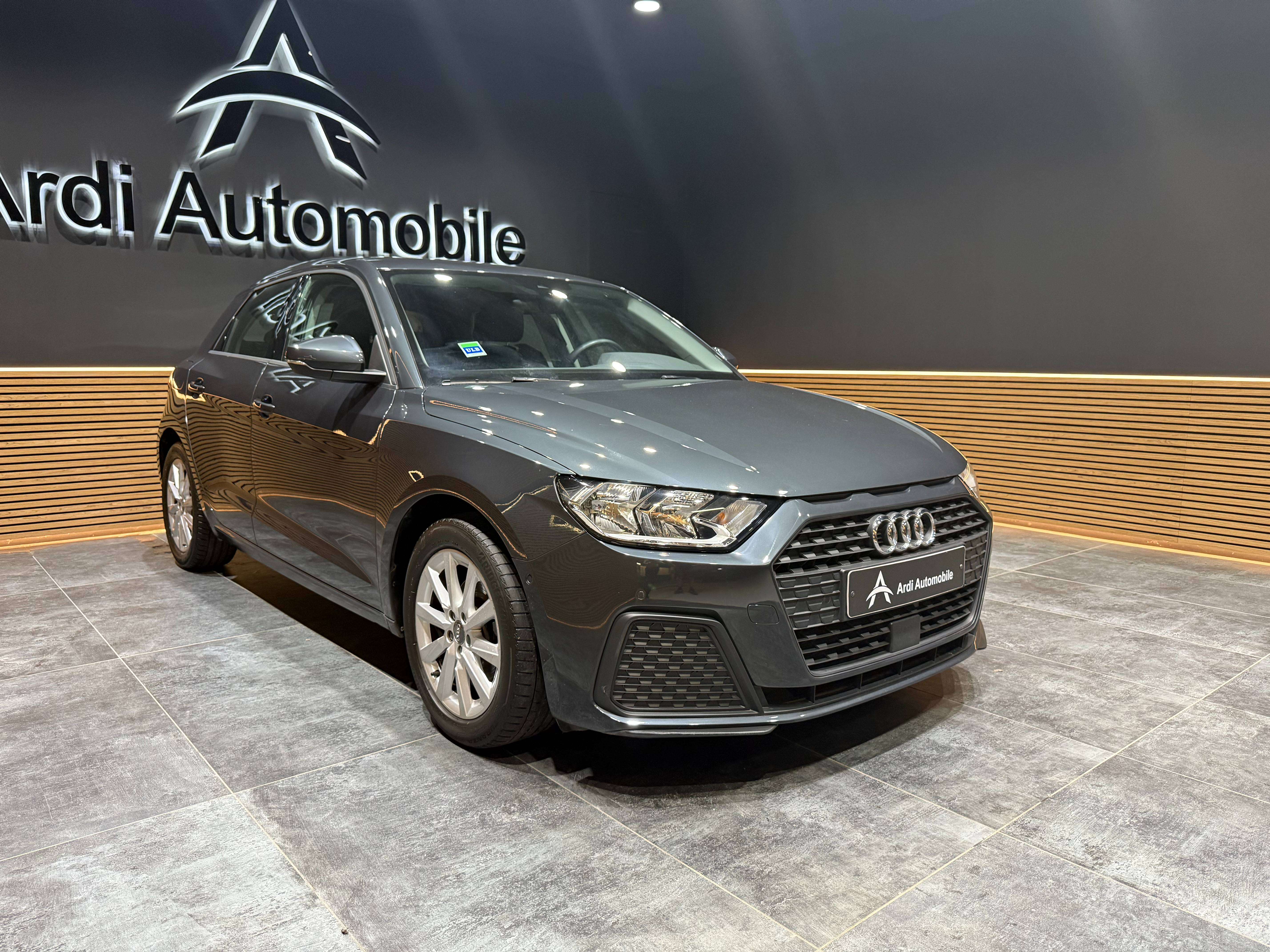 Audi A1 Sportback 1.0 TFSI S tronic *CAPTEUR AV+AR*1ER PROP*GARANTIE*
