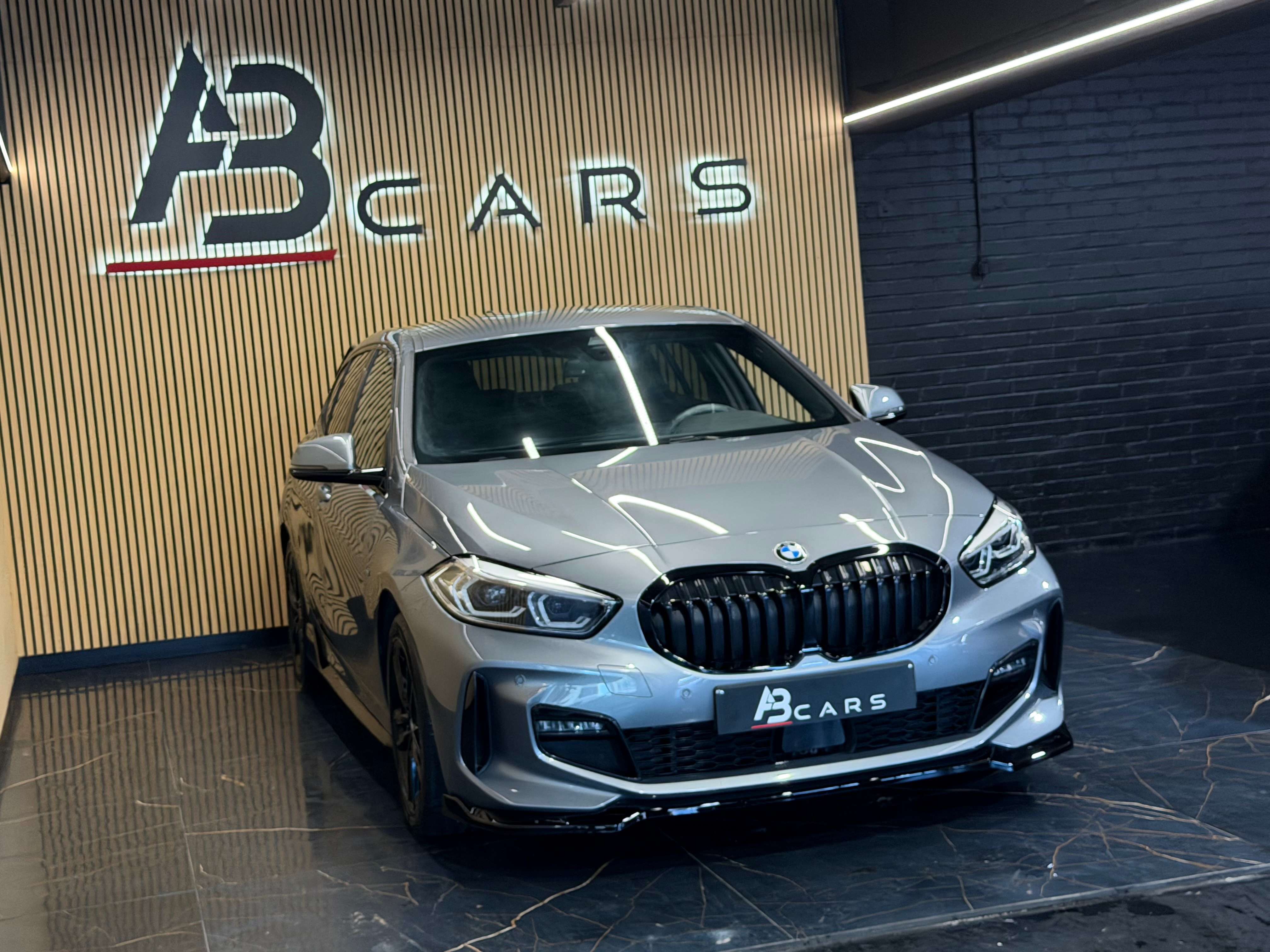 BMW 116 I PACK M PERFORMANCE ** GARANTIE 12 MOIS **