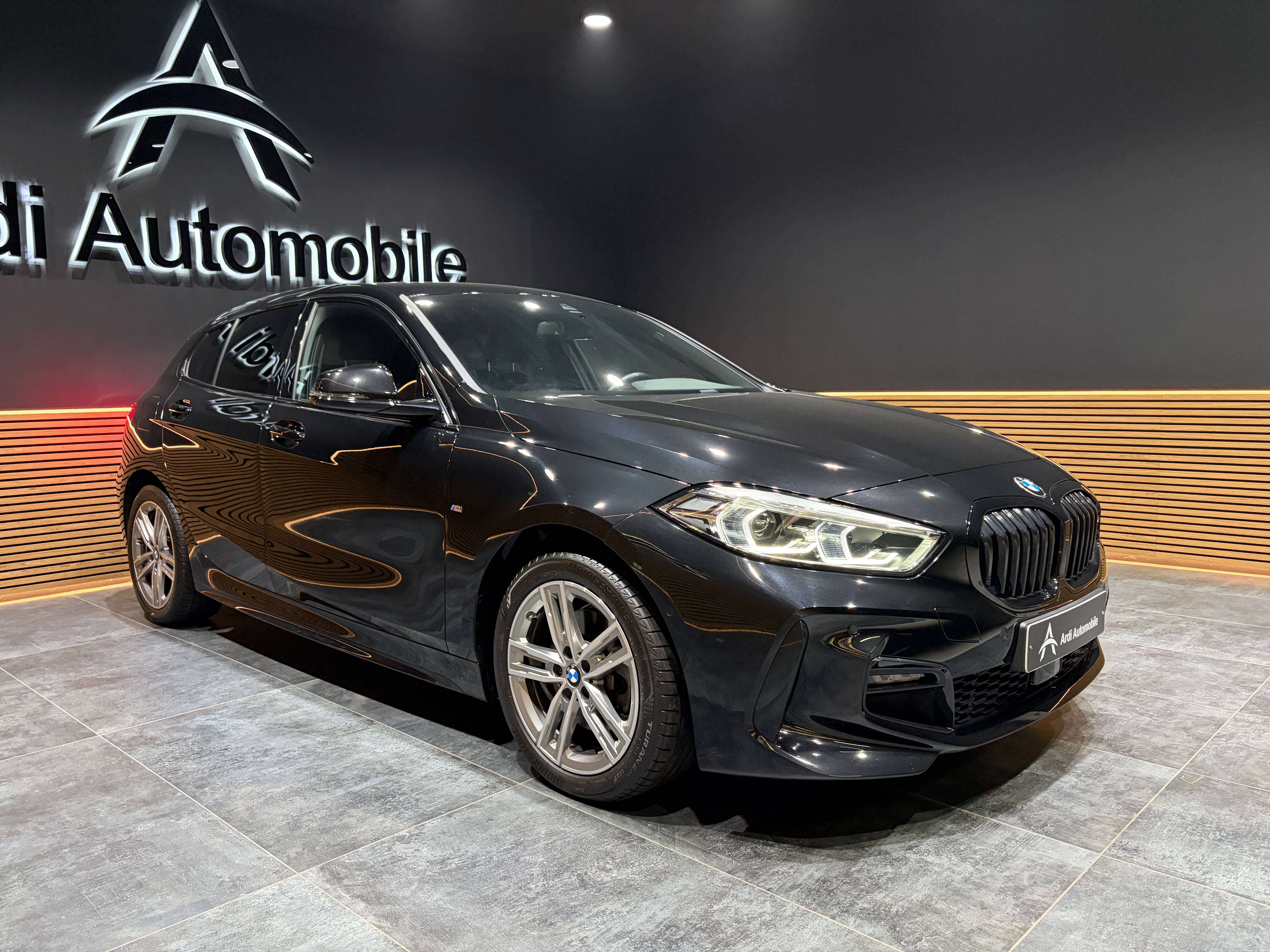 BMW 116 iA *38 000KM*PACK M*LED AMBIANCE*CARPLAY*GARANTIE*