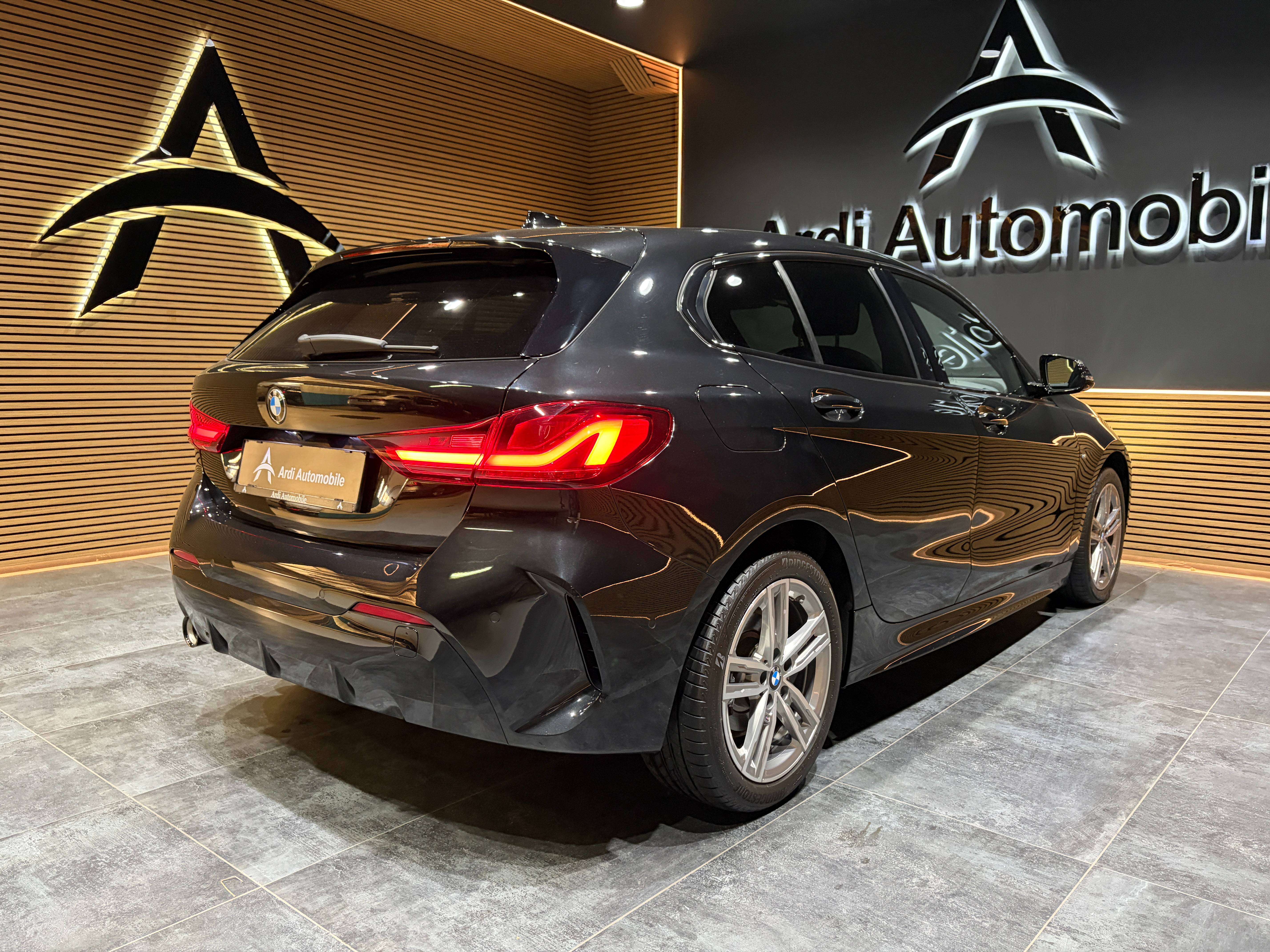 BMW 116 iA *38 000KM*PACK M*LED AMBIANCE*CARPLAY*GARANTIE*