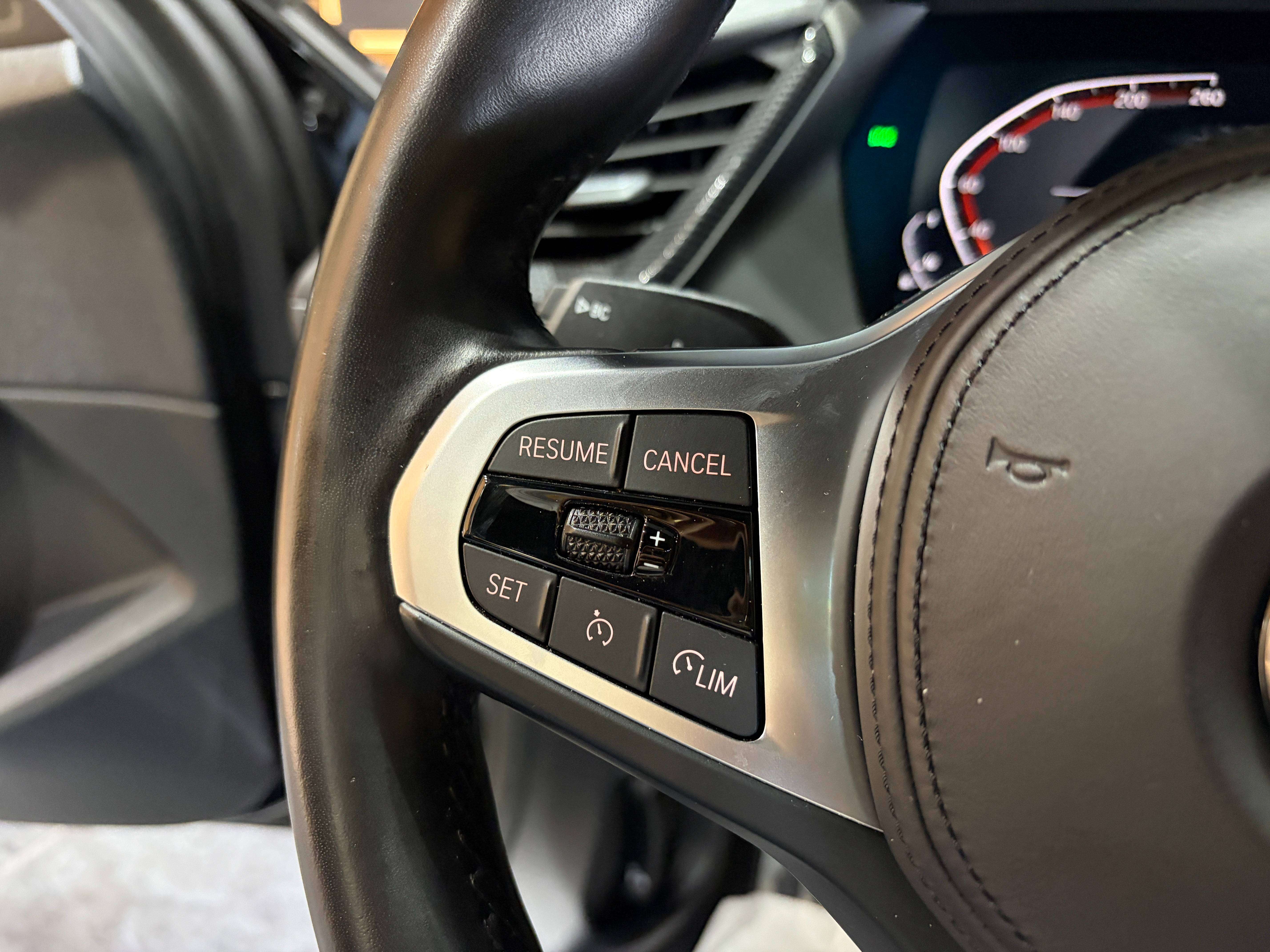 BMW 116 iA *38 000KM*PACK M*LED AMBIANCE*CARPLAY*GARANTIE*