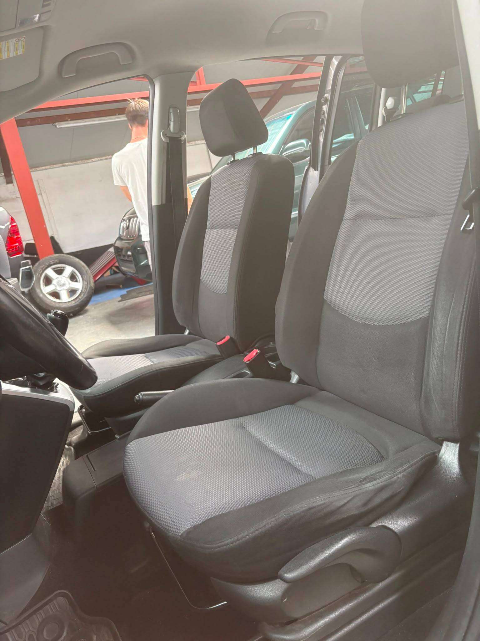 Mazda 5 7 places/2.0 Fuel/Airco/Export