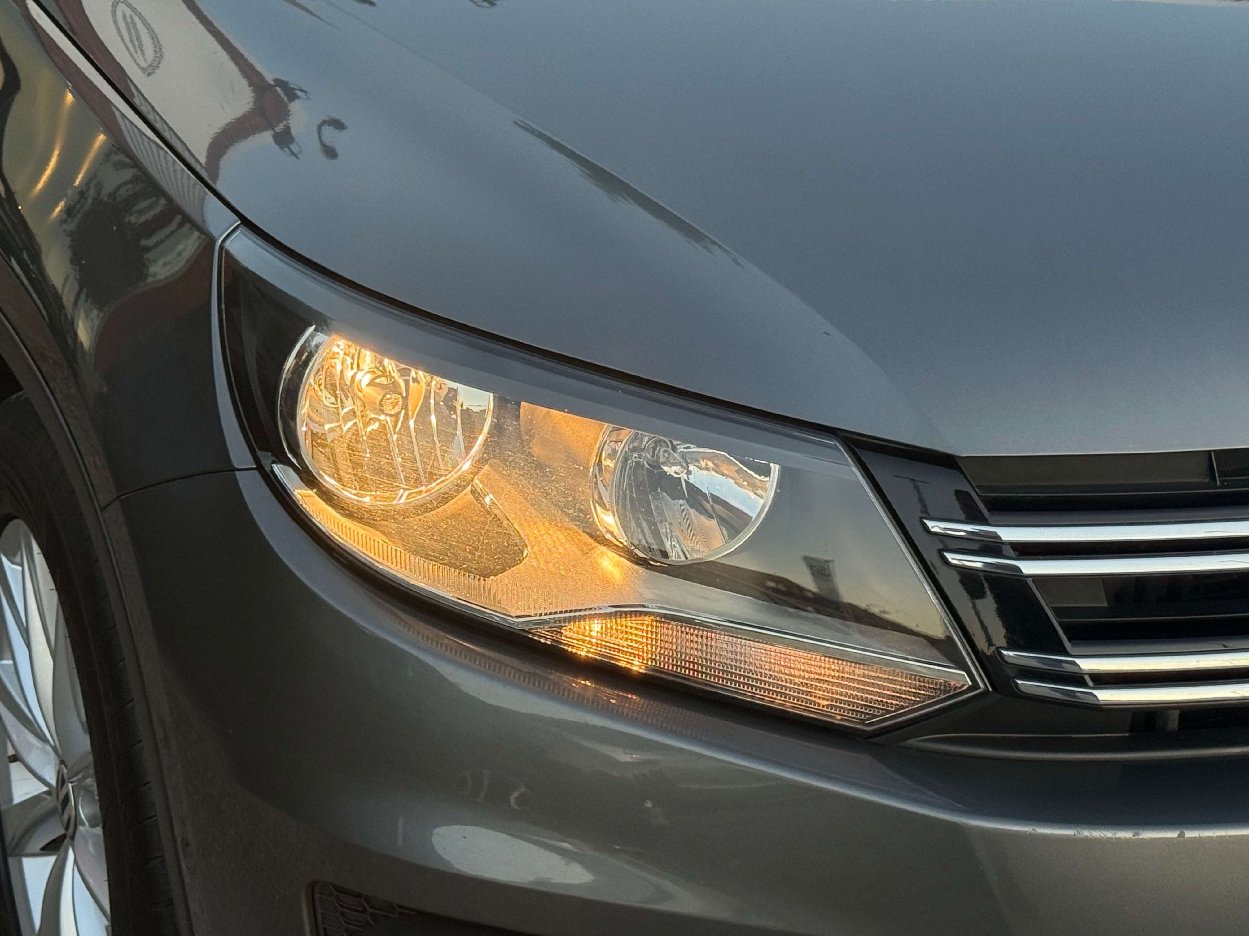 Volkswagen Tiguan 2.0TDI 110PK |✅NAVIGATIE | PANO DAK | LEDER | TREKHAAK | ZETELVERWARMING | EURO 6B | ELEK. ZETEL VERSTELLING