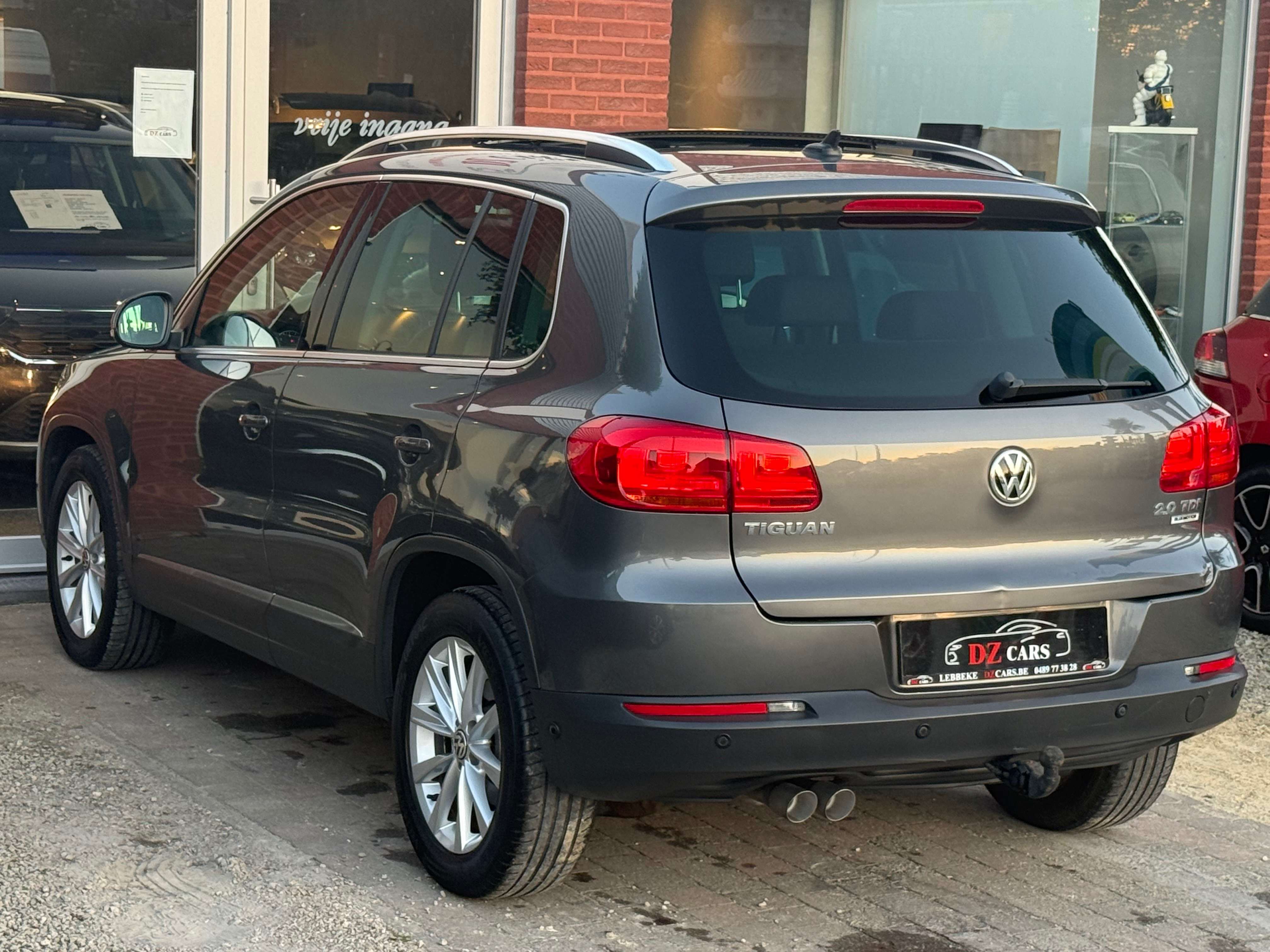 Volkswagen Tiguan 2.0TDI 110PK |✅NAVIGATIE | PANO DAK | LEDER | TREKHAAK | ZETELVERWARMING | EURO 6B | ELEK. ZETEL VERSTELLING