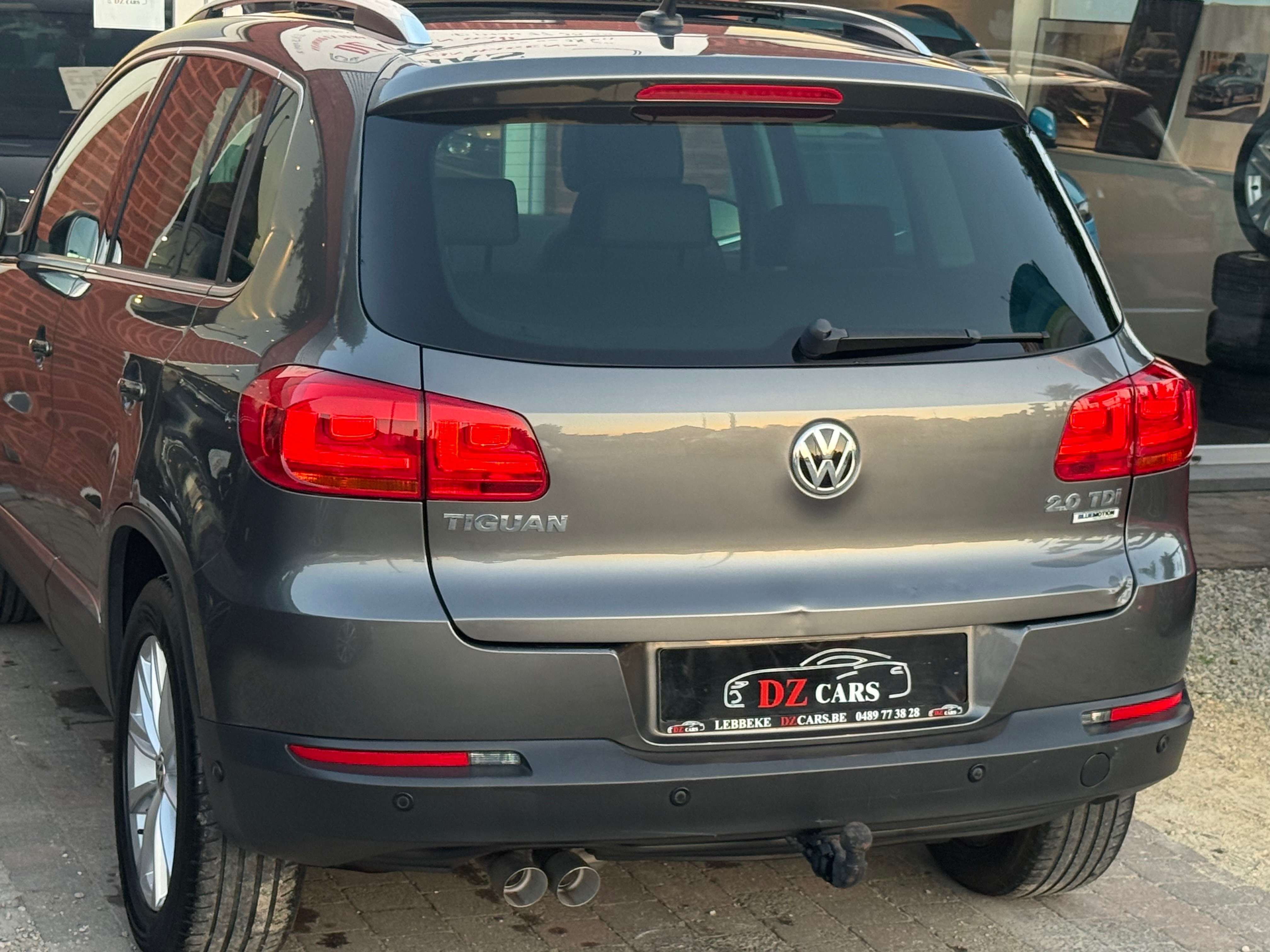 Volkswagen Tiguan 2.0TDI 110PK |✅NAVIGATIE | PANO DAK | LEDER | TREKHAAK | ZETELVERWARMING | EURO 6B | ELEK. ZETEL VERSTELLING