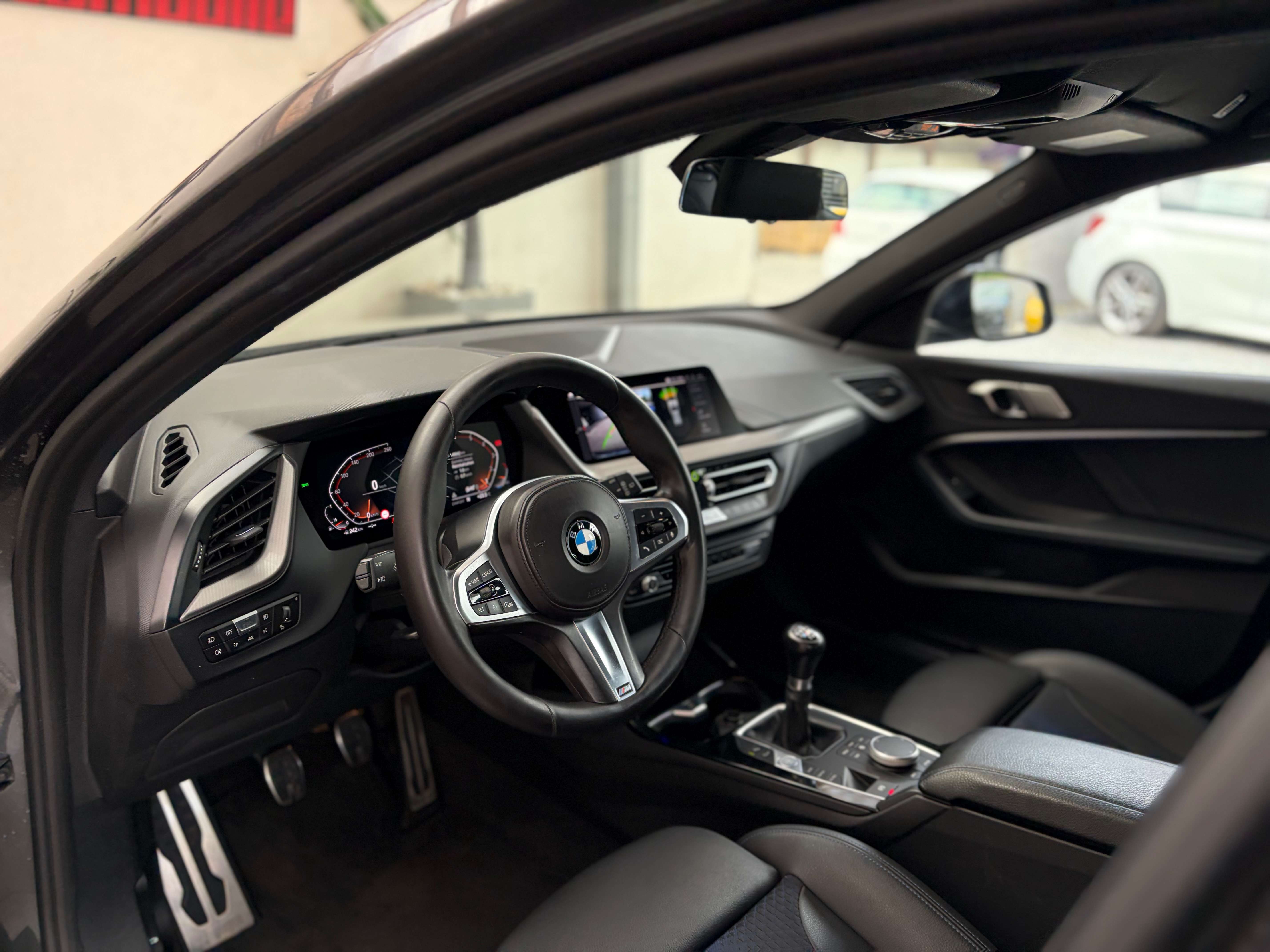 BMW 118 BMW 118i Pack M