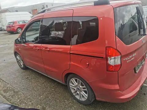 Ford Tourneo Courier 2016