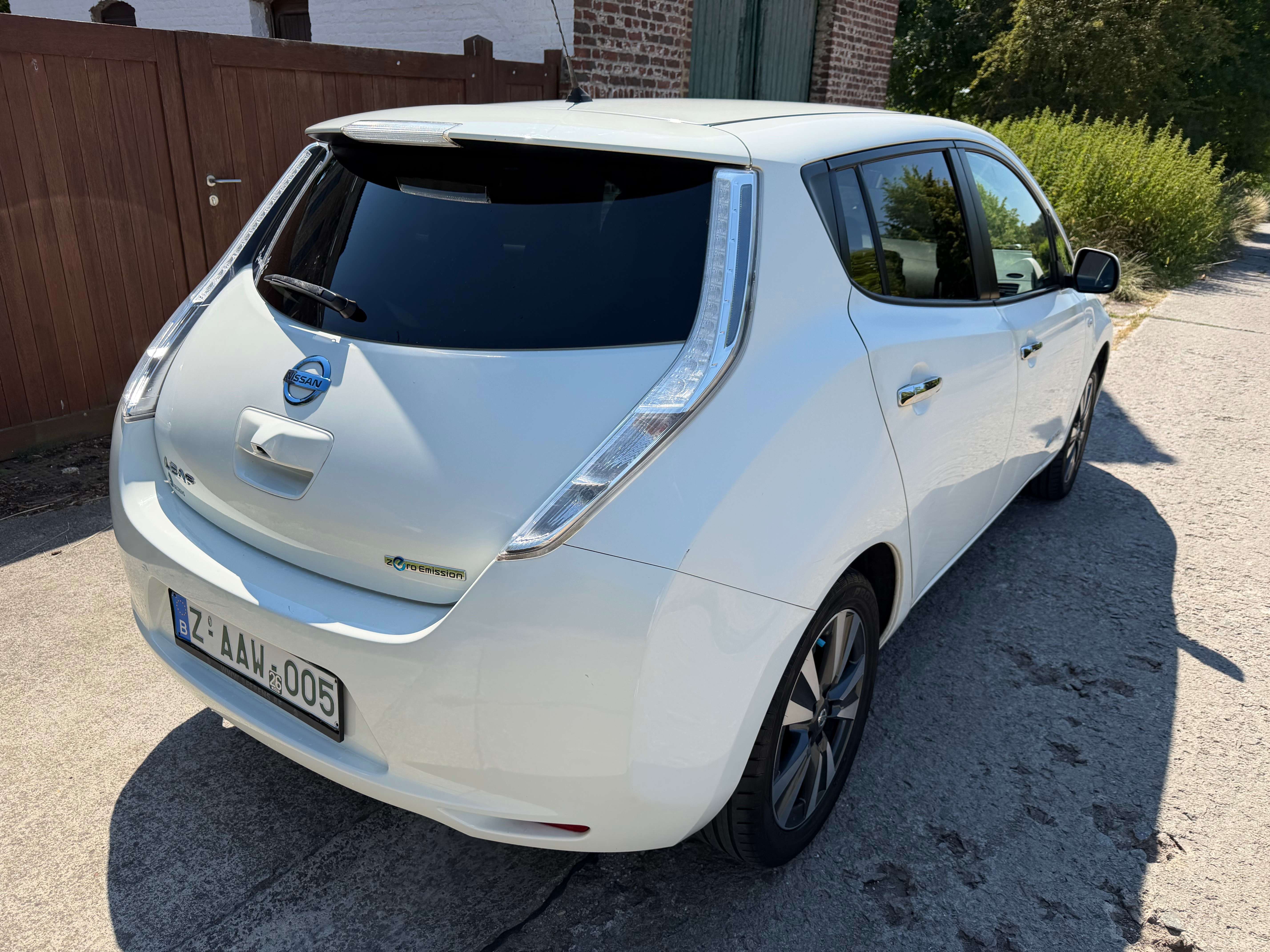 Nissan Leaf 24 kWh // CAM 360 // GPS // CUIR // CRUISE //