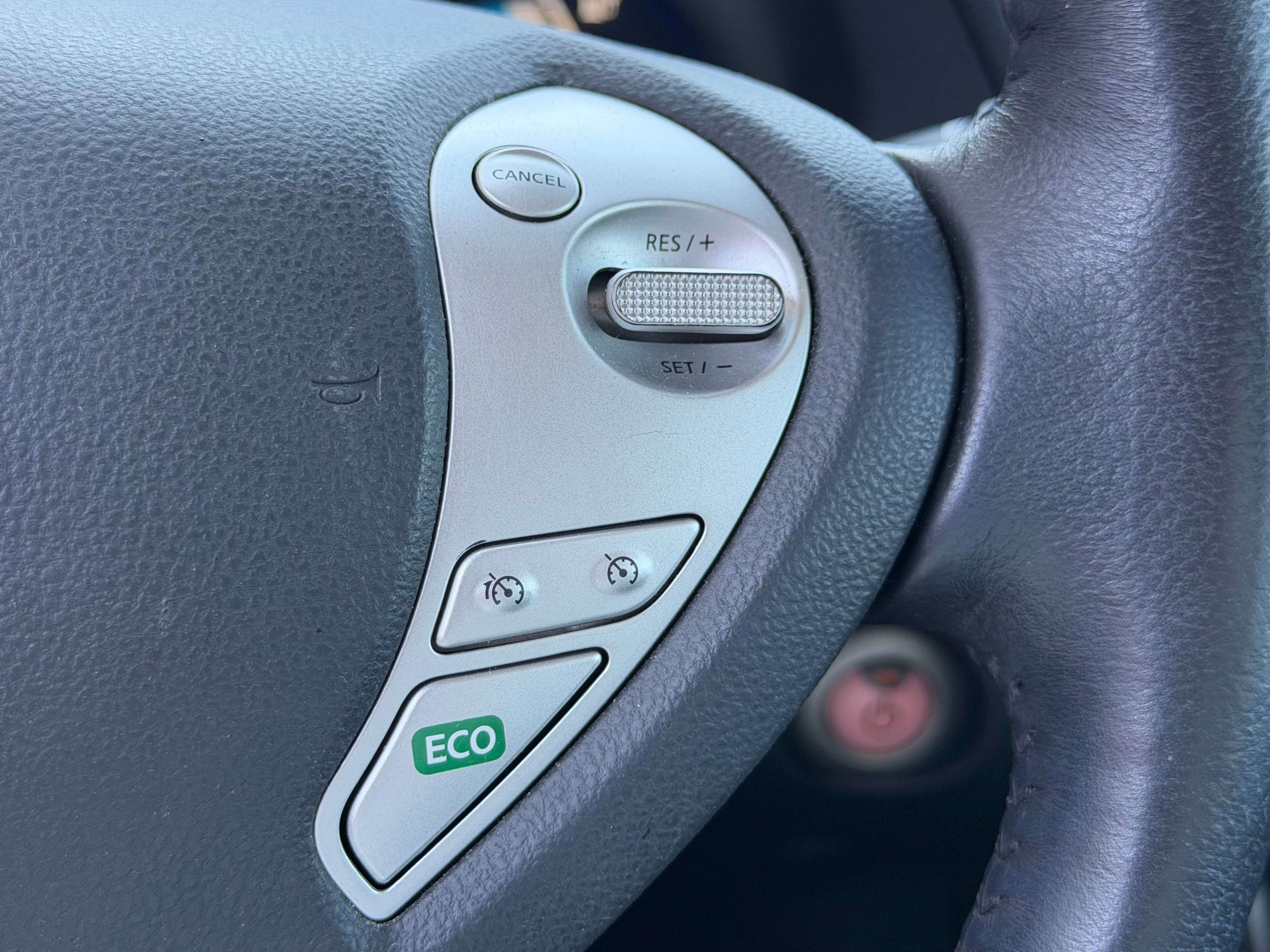 Nissan Leaf 24 kWh // CAM 360 // GPS // CUIR // CRUISE //