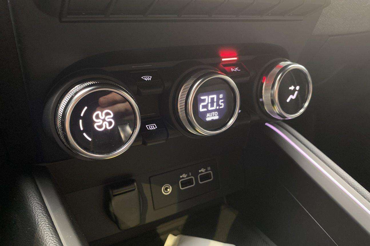 Renault Clio Techno - HYBRID - AUTOMATIC HYBRID