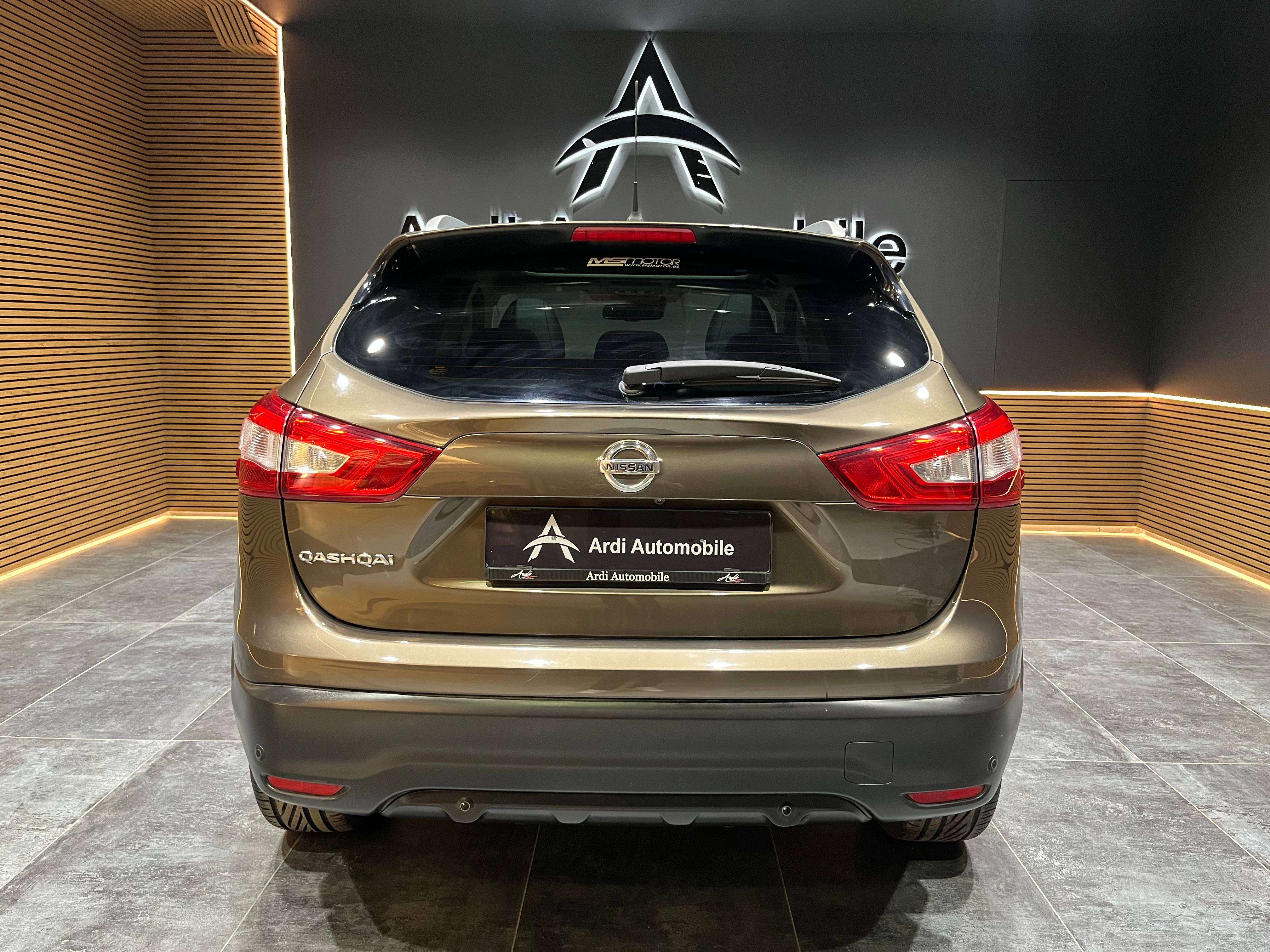 Nissan Qashqai 1.6 dCi 4WD *TOIT PANO*XENON*1ER PROPRIO*GARANTIE*