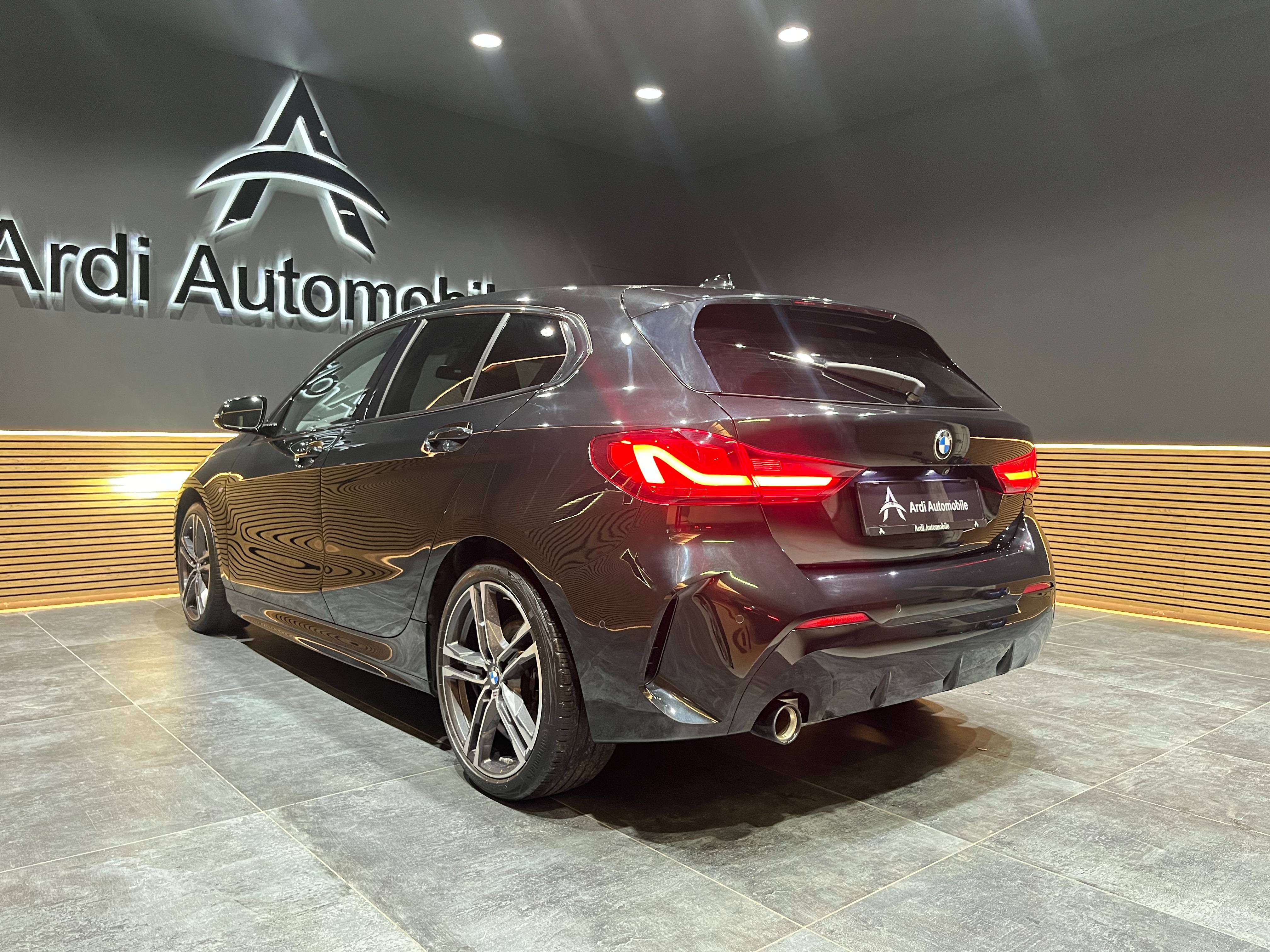 BMW 118 iA *PACK M*CARPLAY*FULL LED*1ER PROPRIO*GARANTIE*