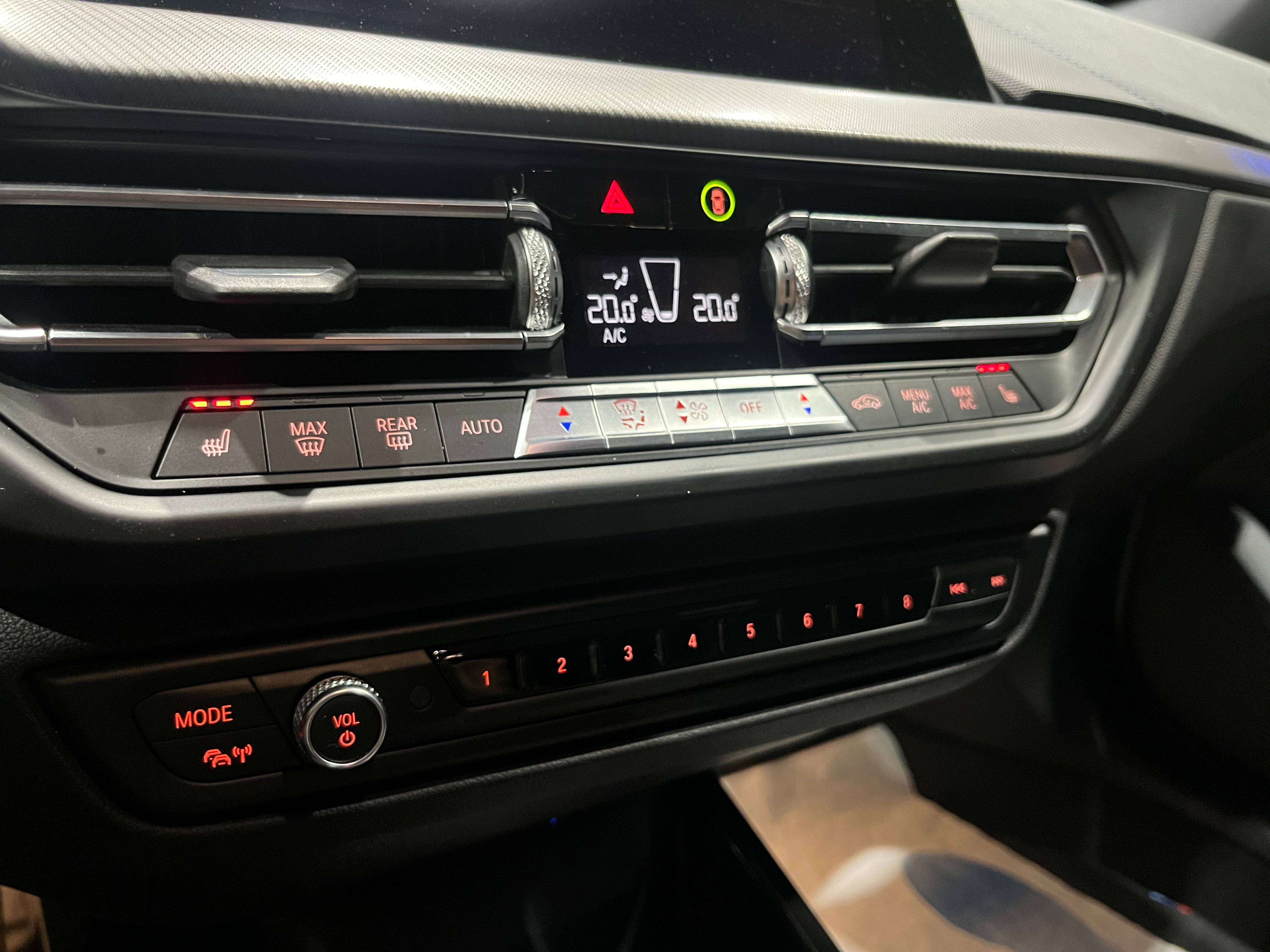 BMW 118 iA *PACK M*CARPLAY*FULL LED*1ER PROPRIO*GARANTIE*